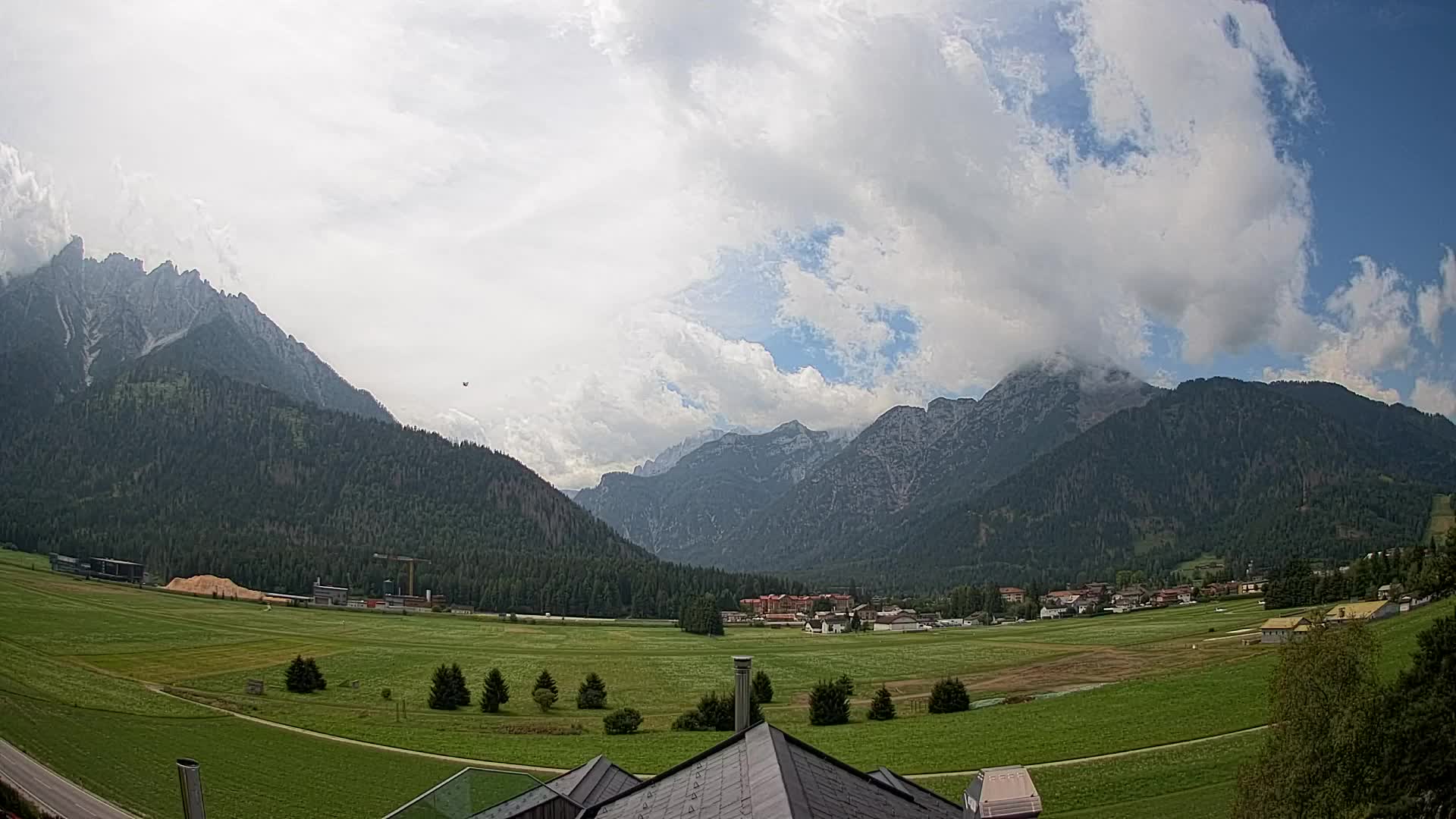 Webcam Toblach Dolomites – View from Hotel Rosengarten