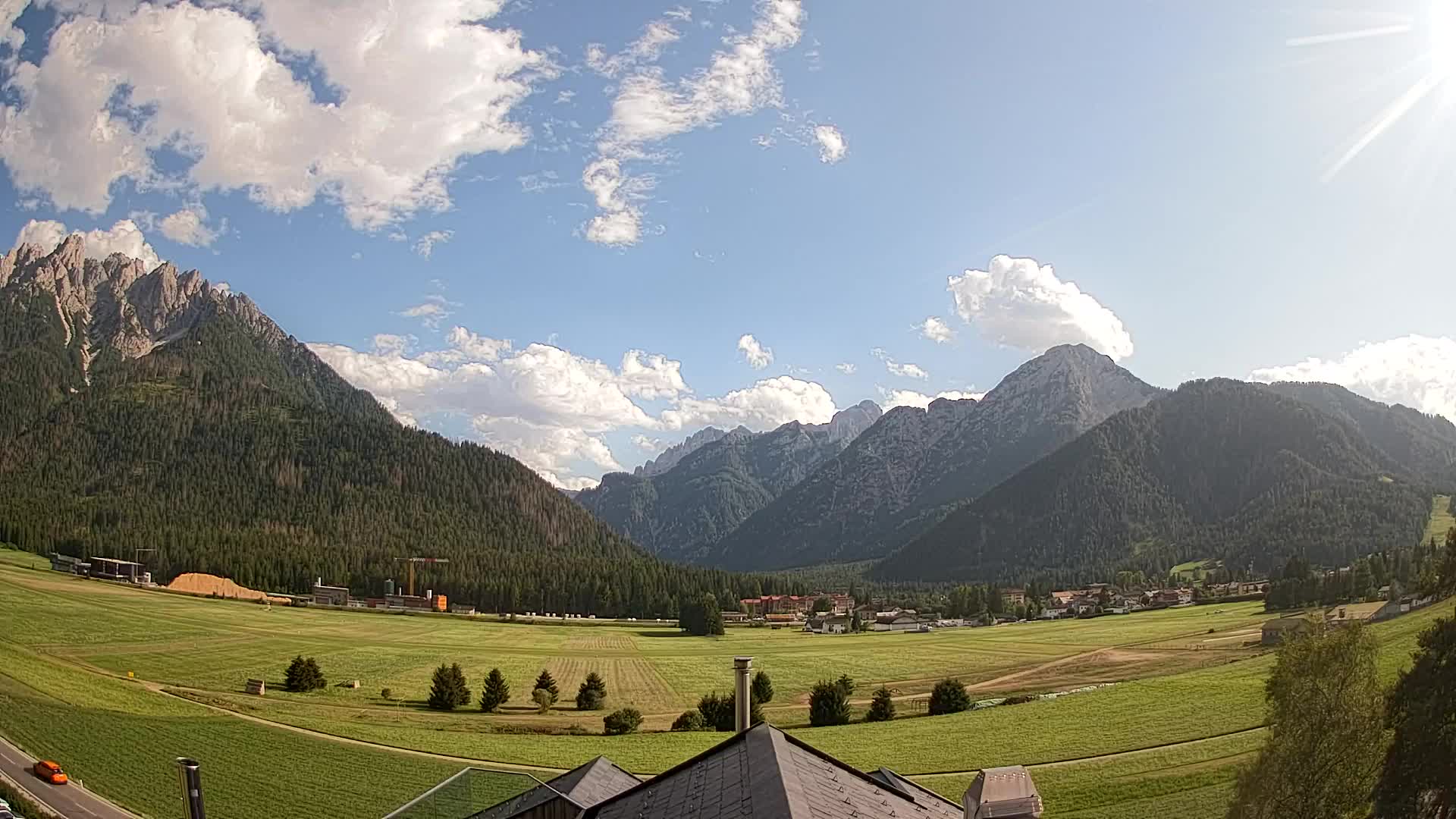 Webcam Toblach Dolomites – View from Hotel Rosengarten