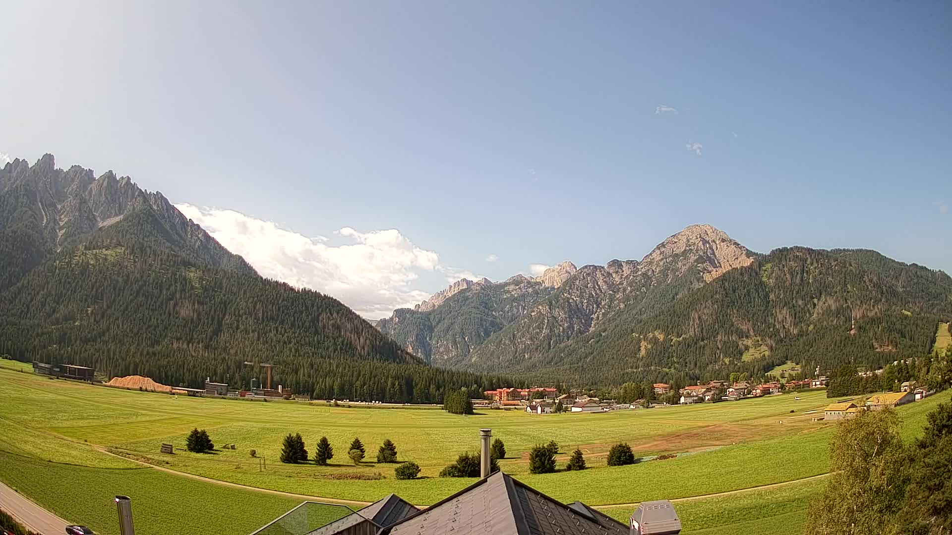 Web kamera Toblach Dolomiti – Pogled s Hotela Rosengarten