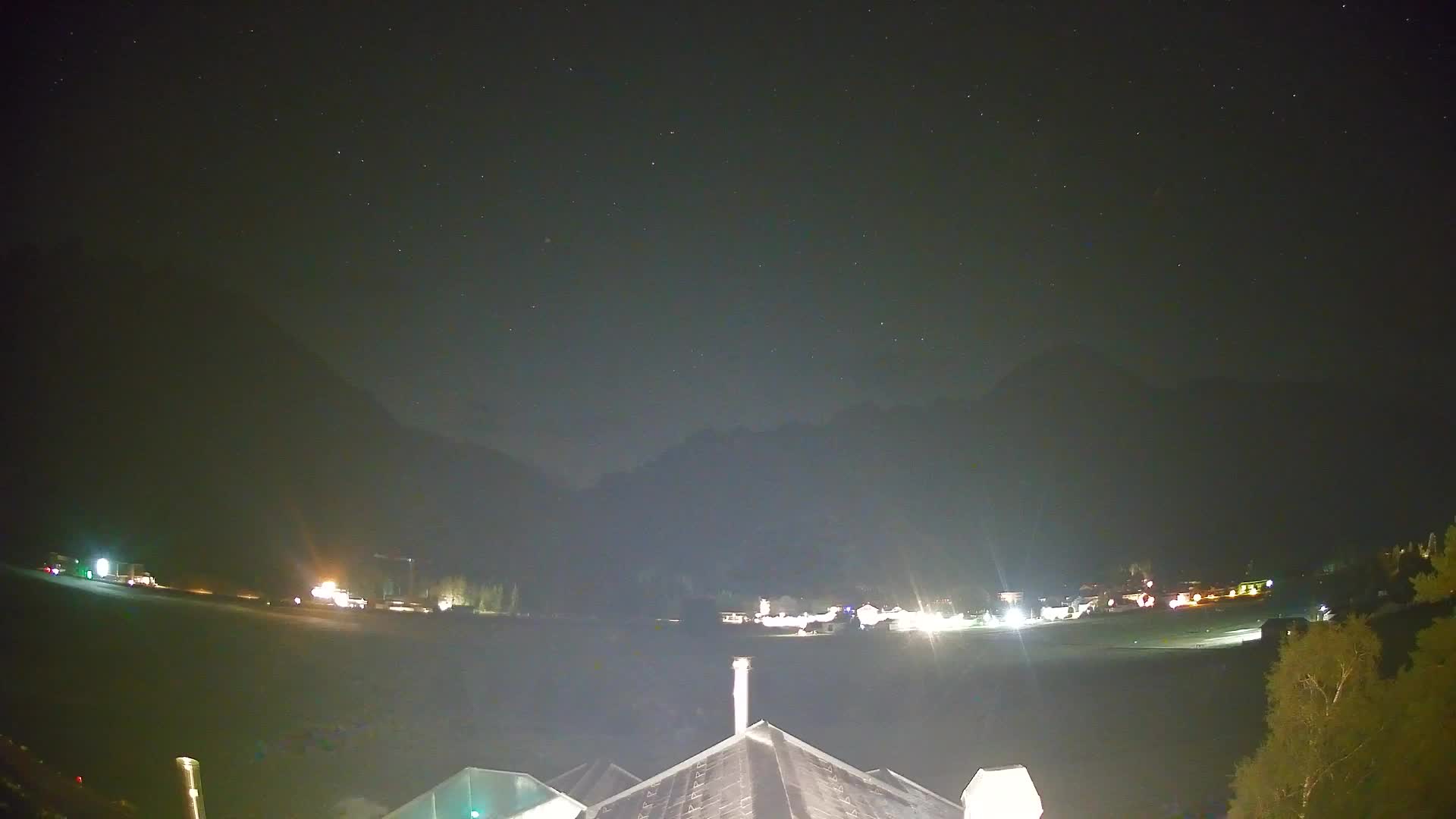 Spletna kamera Toblach Dolomiti – Pogled iz hotela Rosengarten