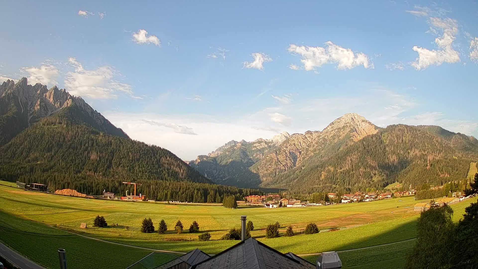Webcam Toblach Dolomites – View from Hotel Rosengarten