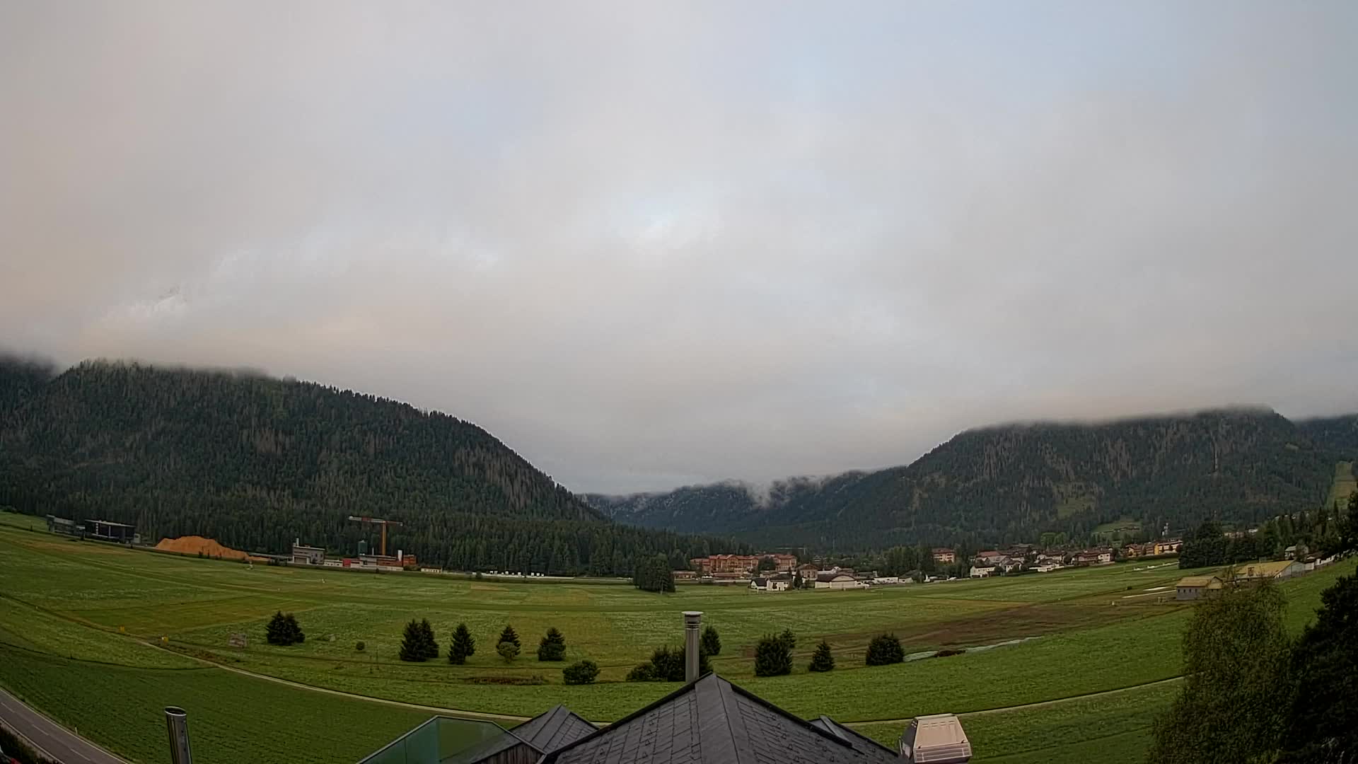 Spletna kamera Toblach Dolomiti – Pogled iz hotela Rosengarten
