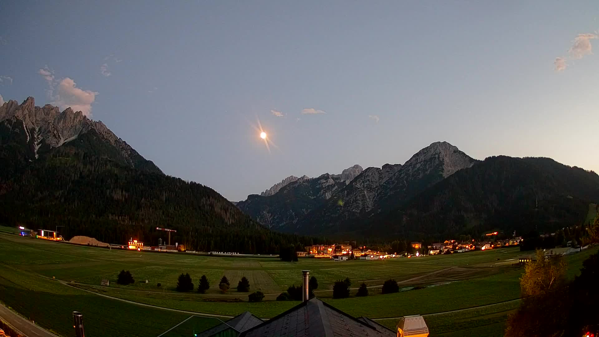 Spletna kamera Toblach Dolomiti – Pogled iz hotela Rosengarten
