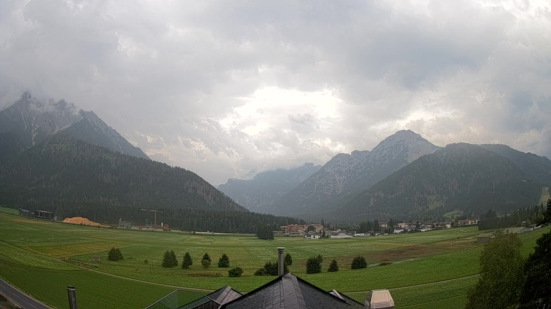 Webcam Toblach Dolomites – View from Hotel Rosengarten
