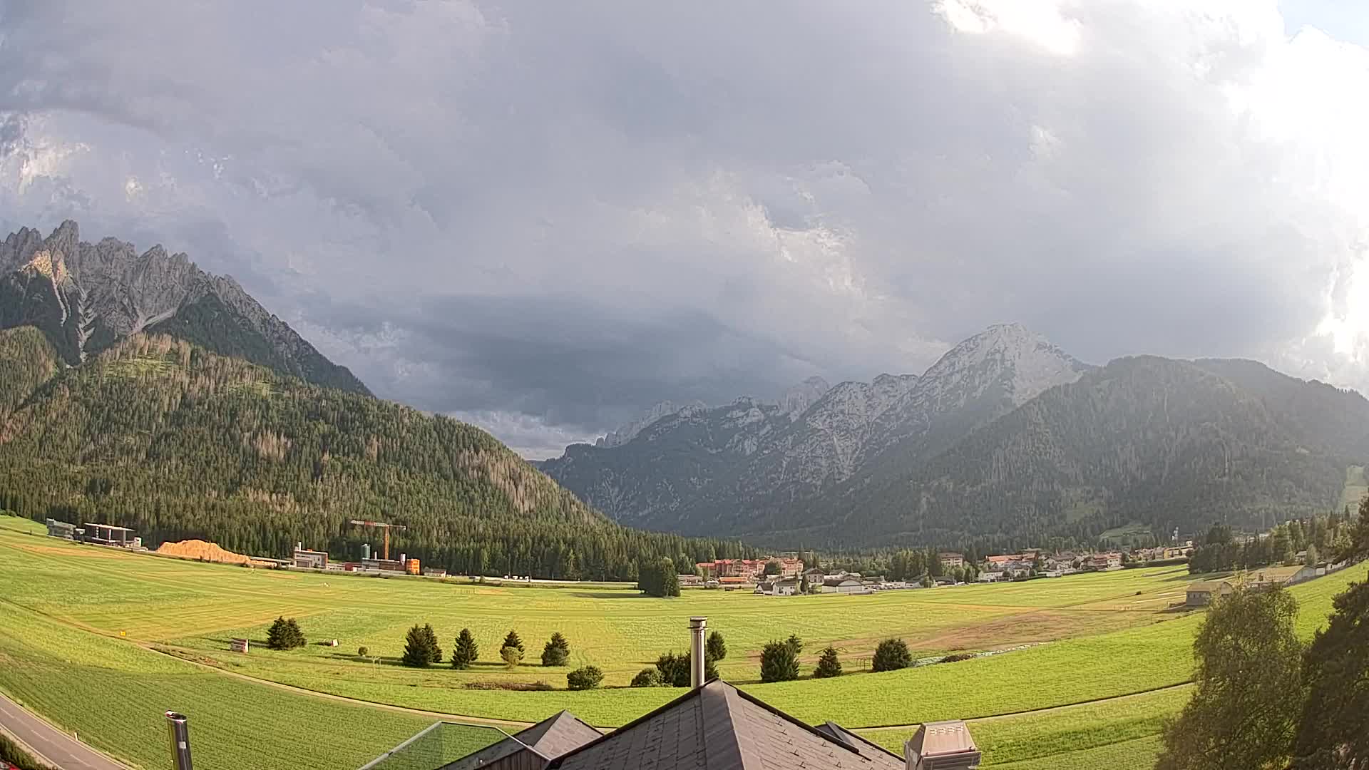 Webcam Toblach Dolomites – View from Hotel Rosengarten