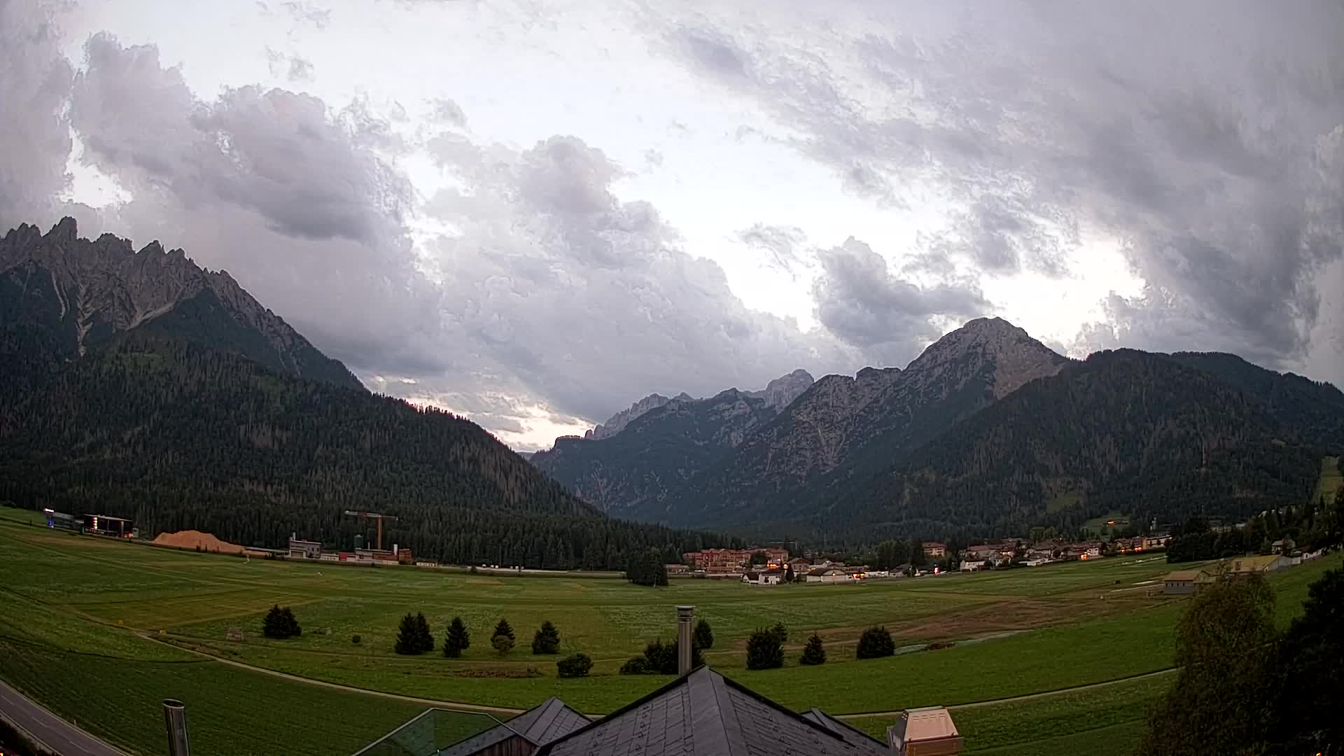 Webcam Toblach Dolomites – View from Hotel Rosengarten