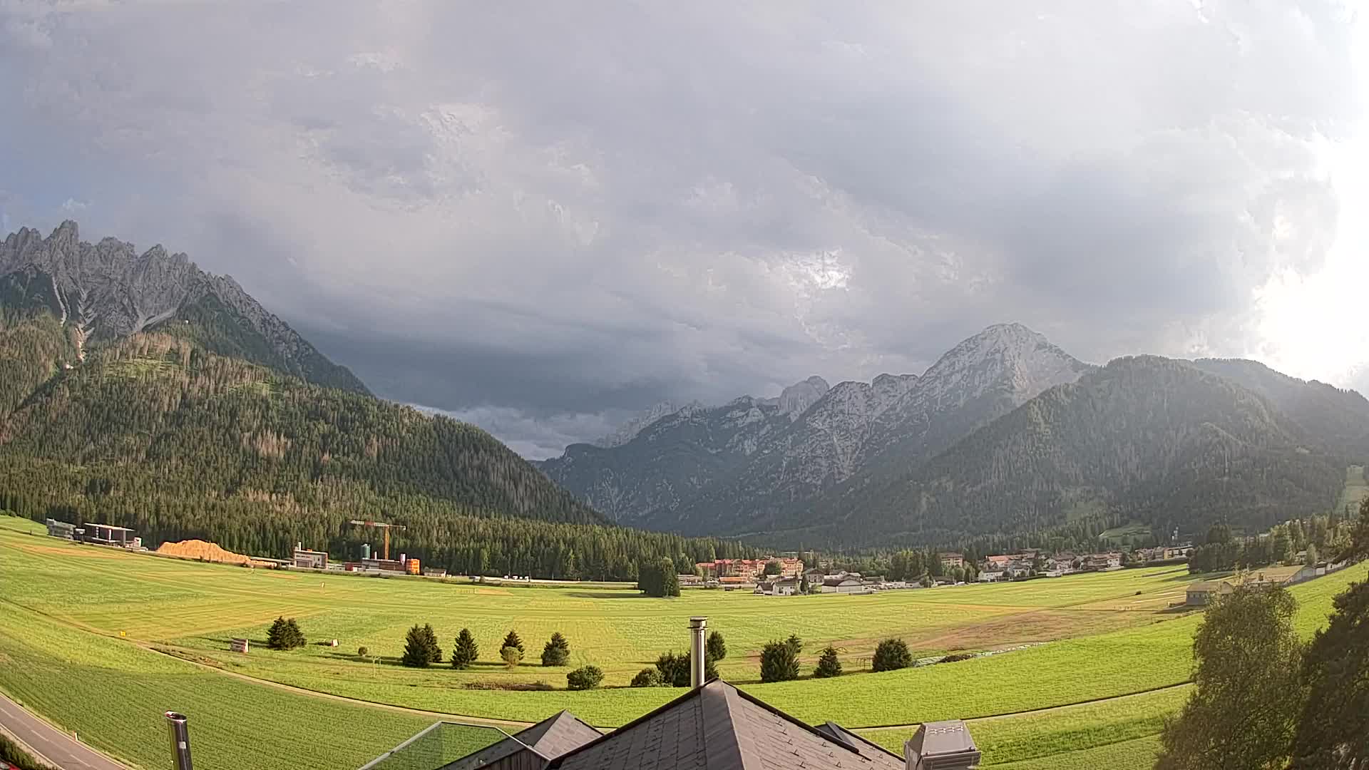Webcam Toblach Dolomites – View from Hotel Rosengarten