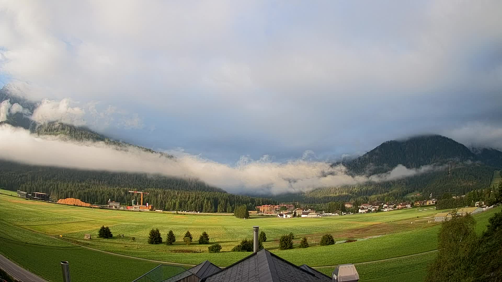 Web kamera Toblach Dolomiti – Pogled s Hotela Rosengarten