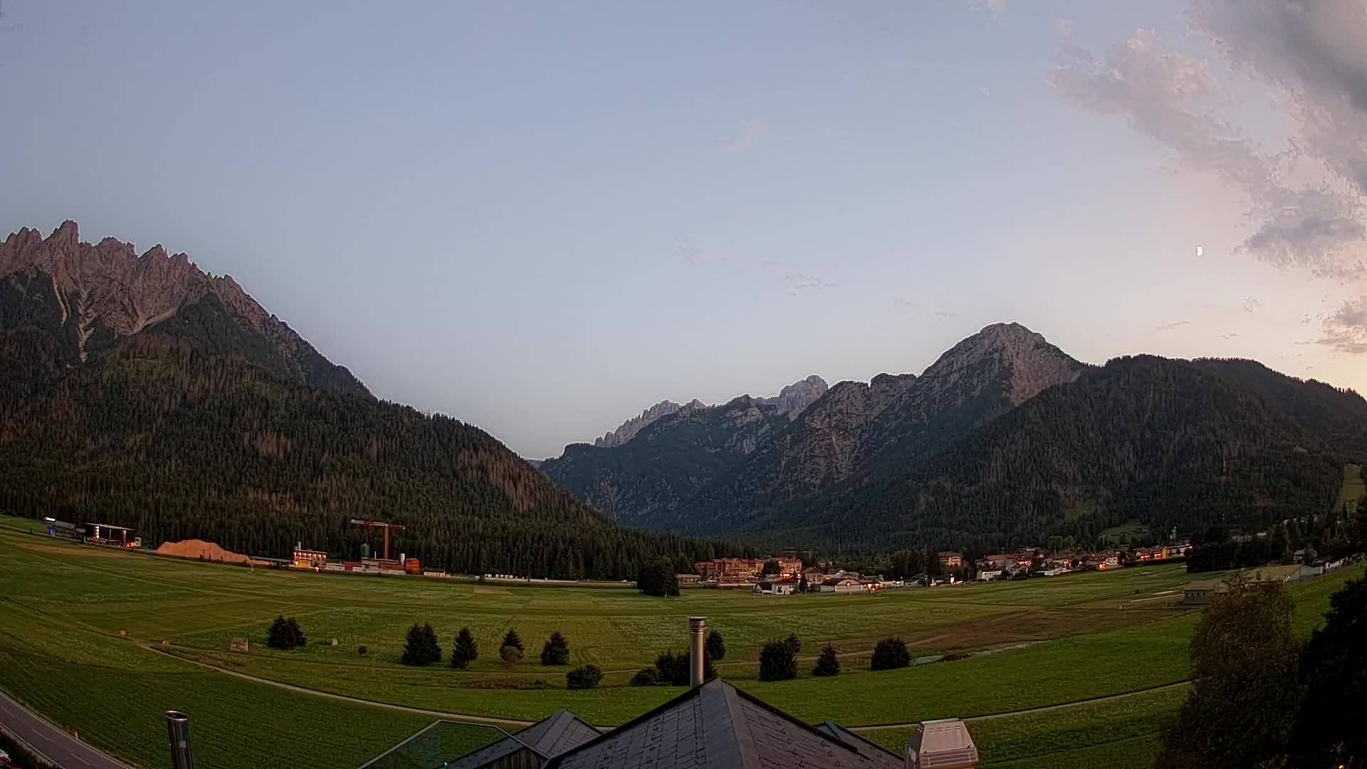 Webcam Toblach Dolomites – View from Hotel Rosengarten