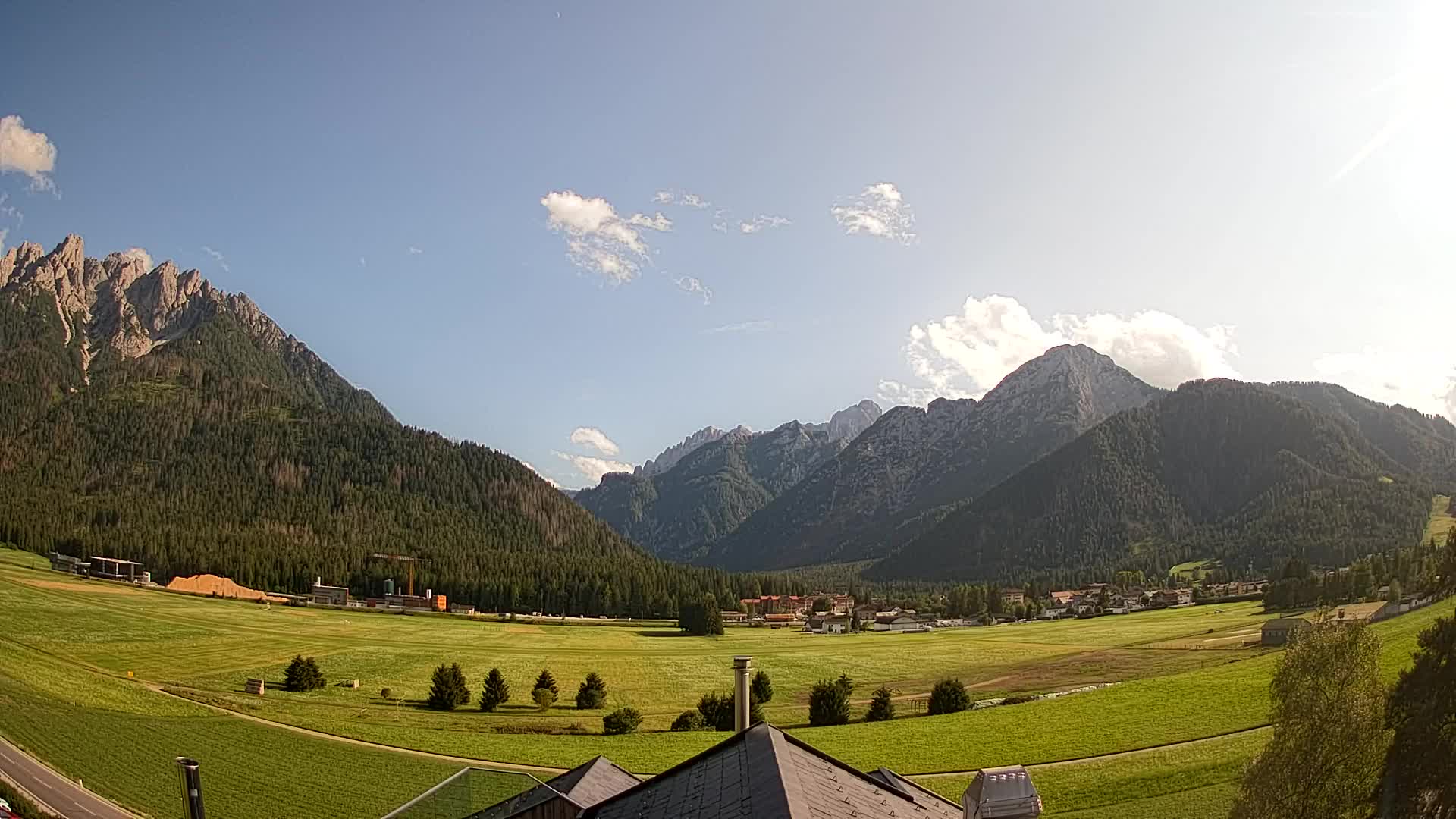 Webcam Toblach Dolomites – View from Hotel Rosengarten