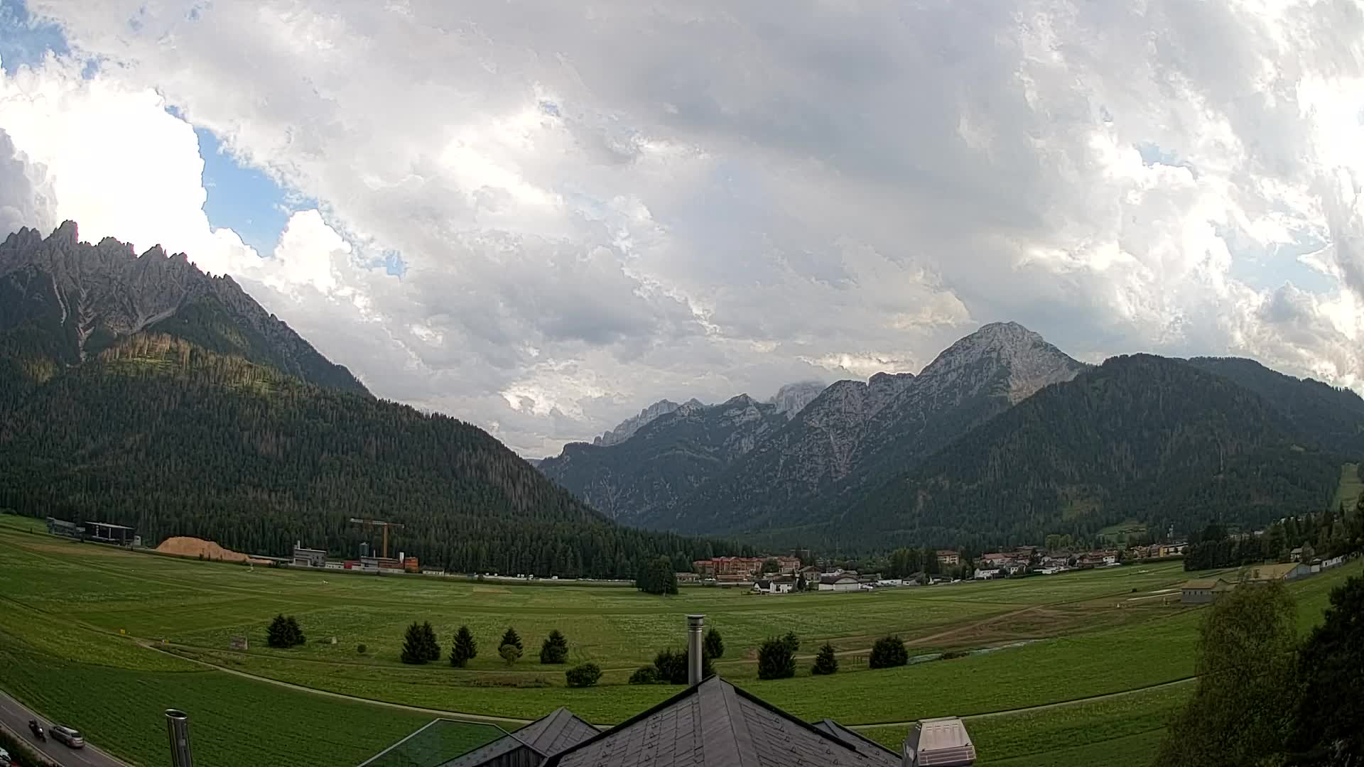 Webcam Toblach Dolomites – View from Hotel Rosengarten