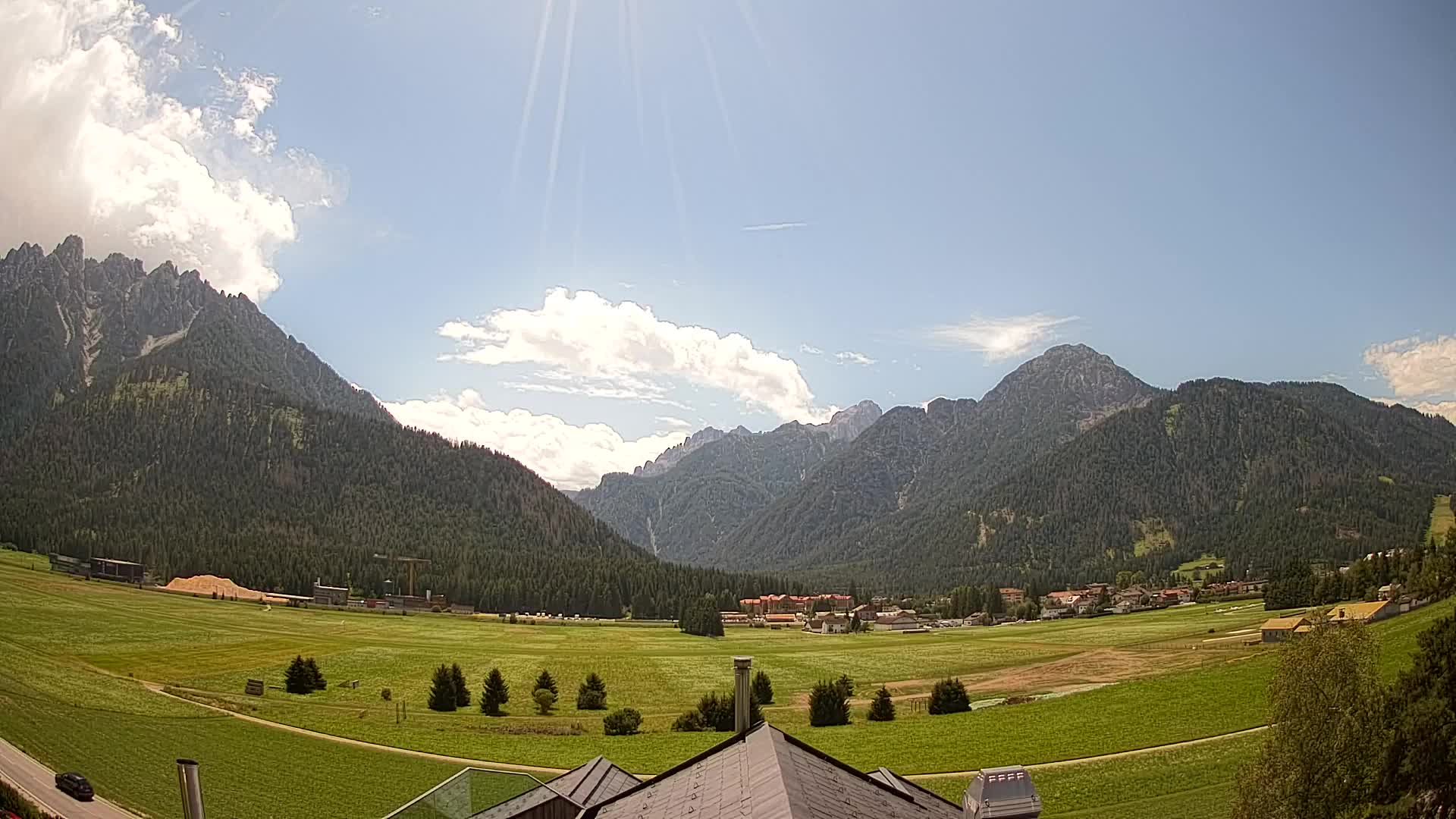 Webcam Toblach Dolomites – View from Hotel Rosengarten