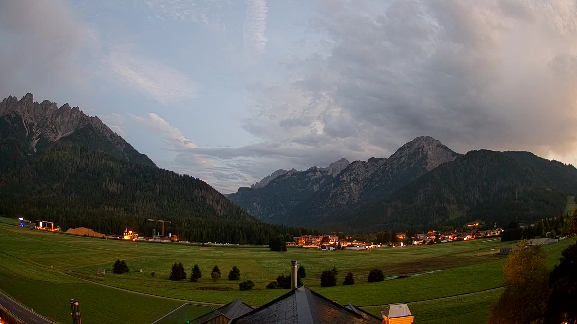 Webcam Toblach Dolomites – View from Hotel Rosengarten