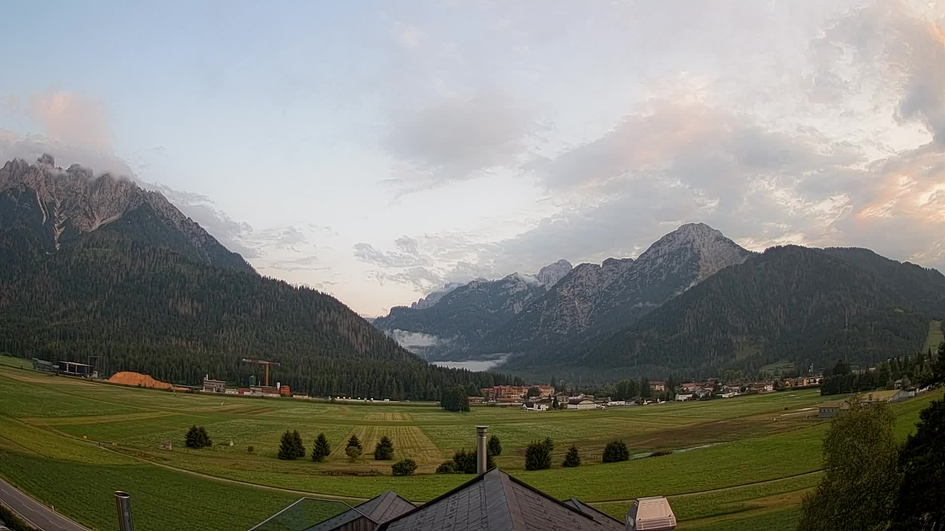 Spletna kamera Toblach Dolomiti – Pogled iz hotela Rosengarten