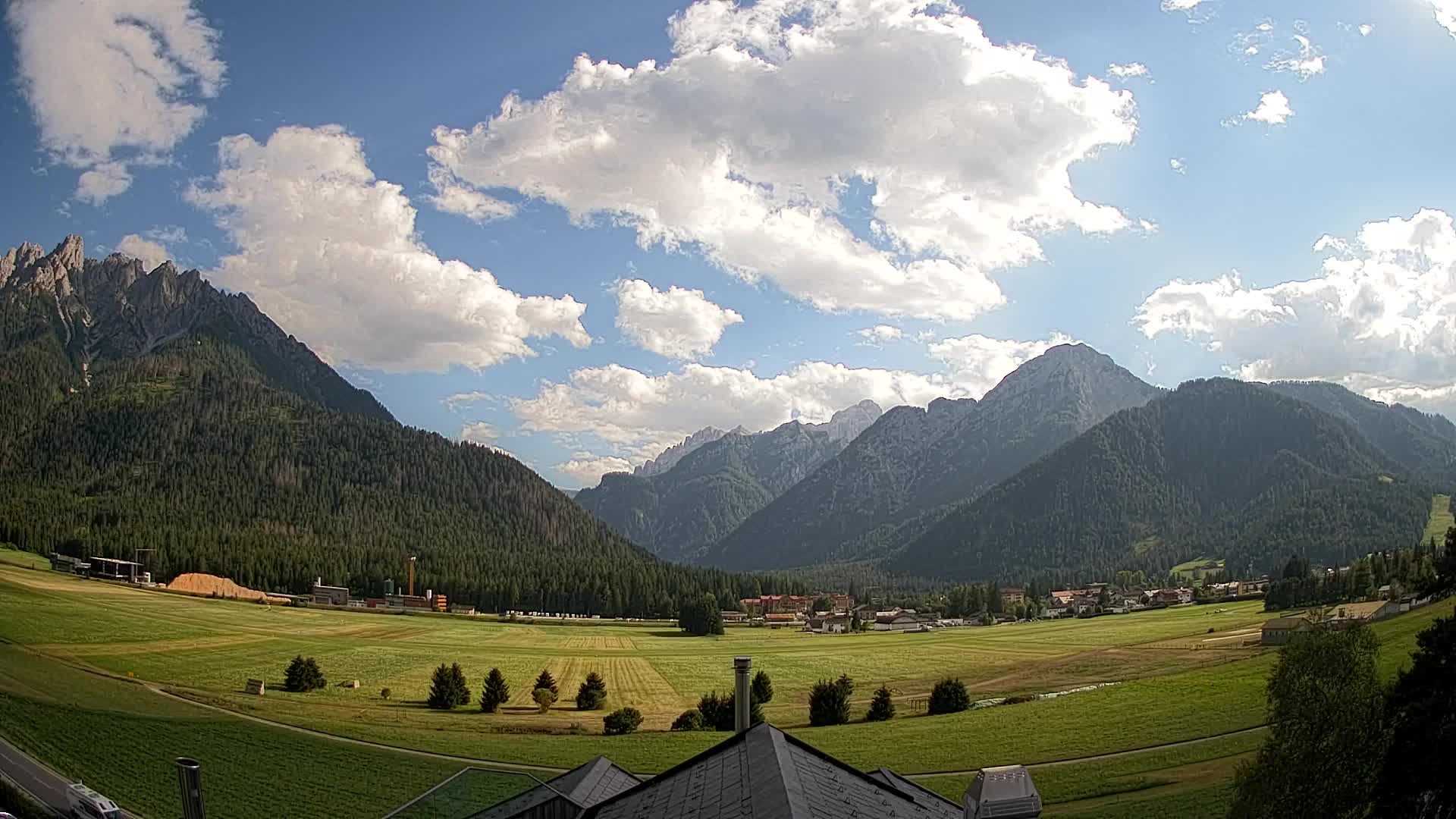 Webcam Toblach Dolomites – View from Hotel Rosengarten
