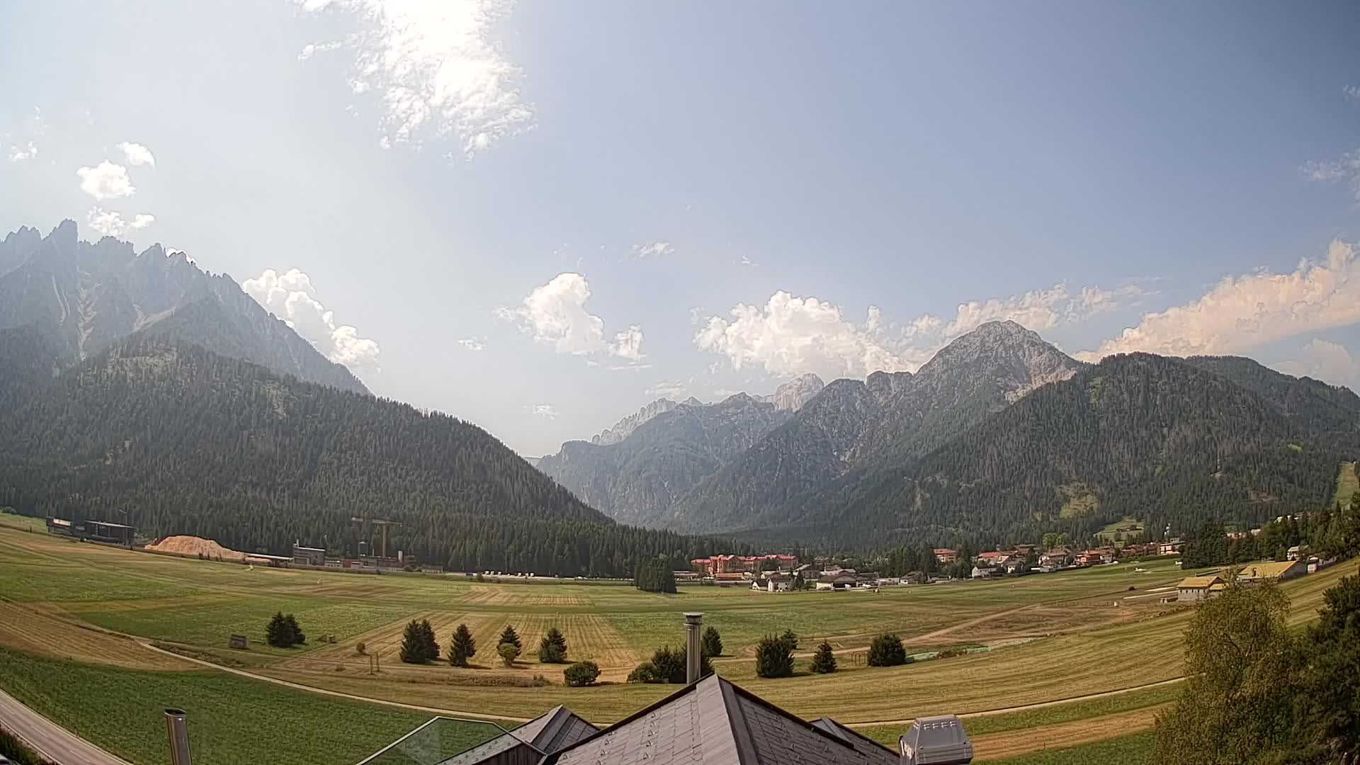 Webcam Toblach Dolomites – View from Hotel Rosengarten