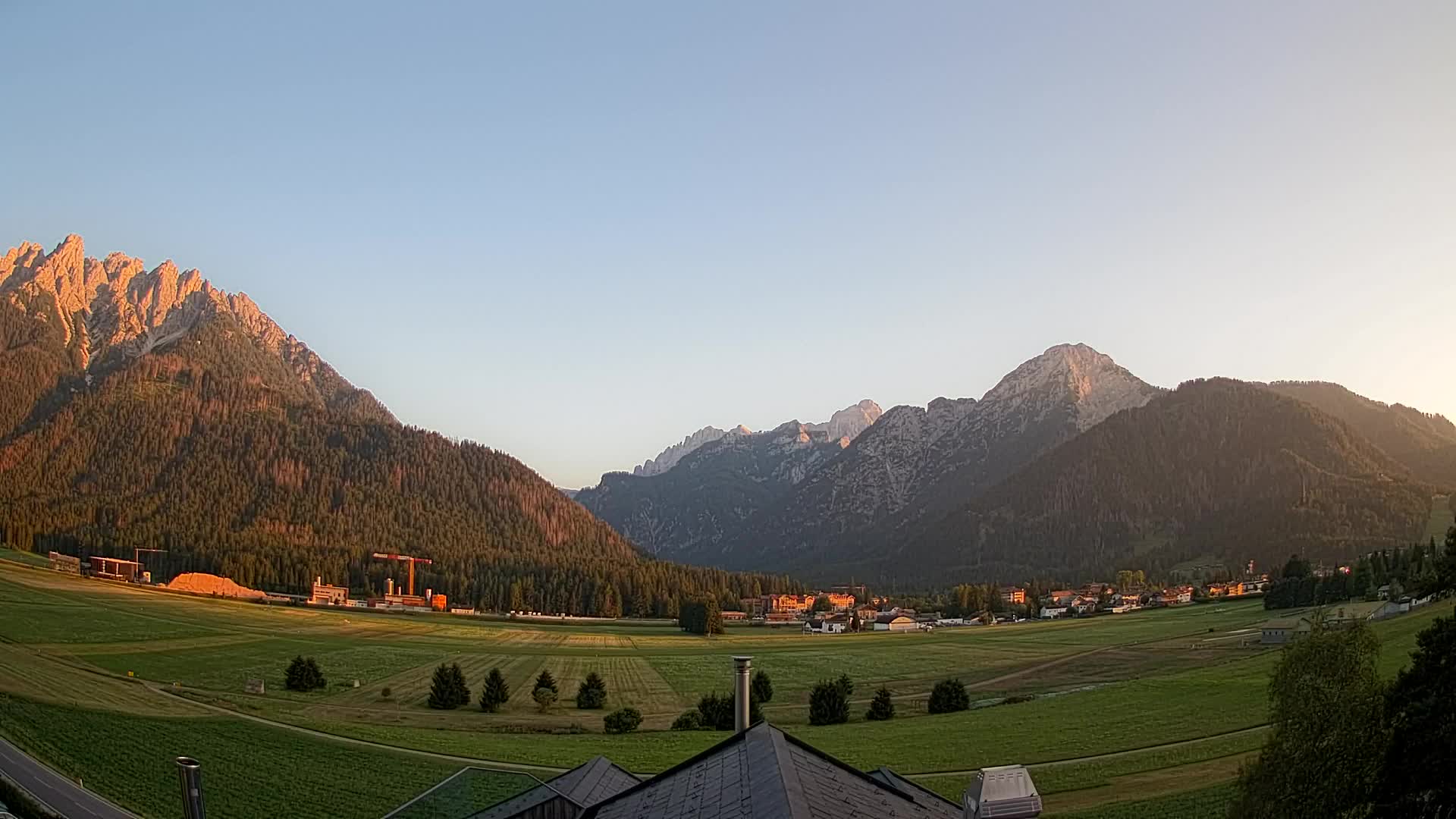 Web kamera Toblach Dolomiti – Pogled s Hotela Rosengarten