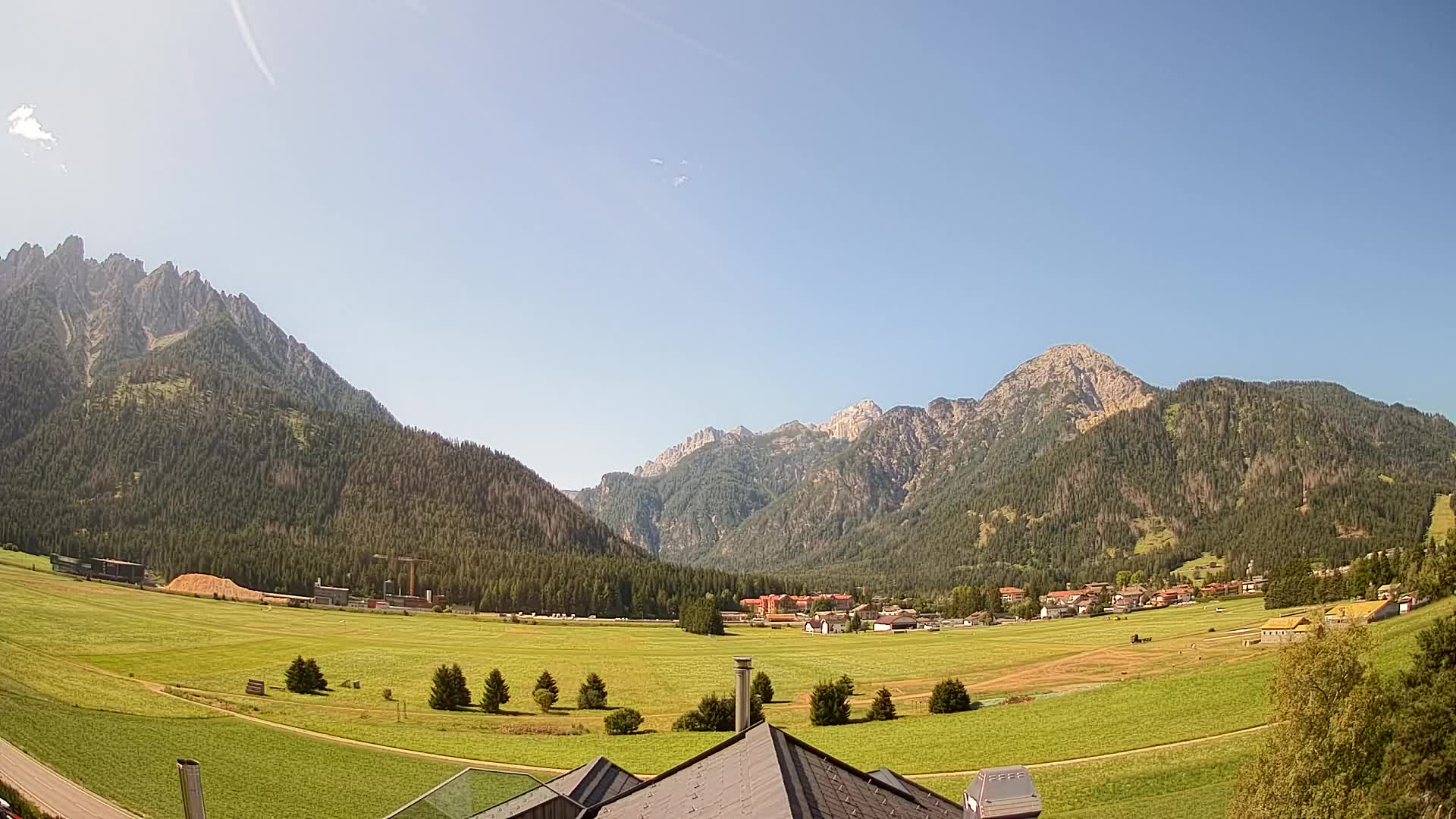 Spletna kamera Toblach Dolomiti – Pogled iz hotela Rosengarten