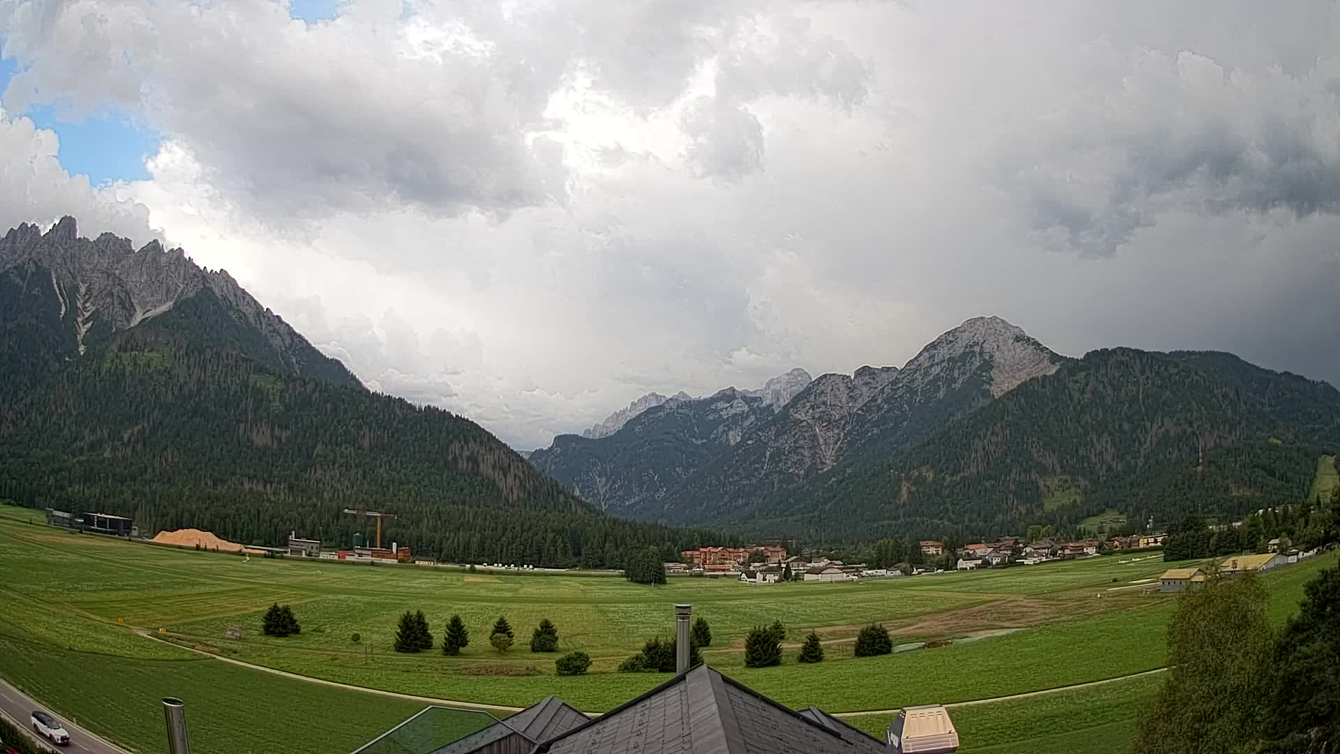 Web kamera Toblach Dolomiti – Pogled s Hotela Rosengarten