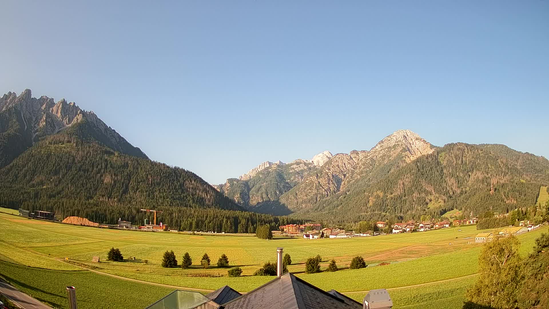 Webcam Toblach Dolomites – View from Hotel Rosengarten