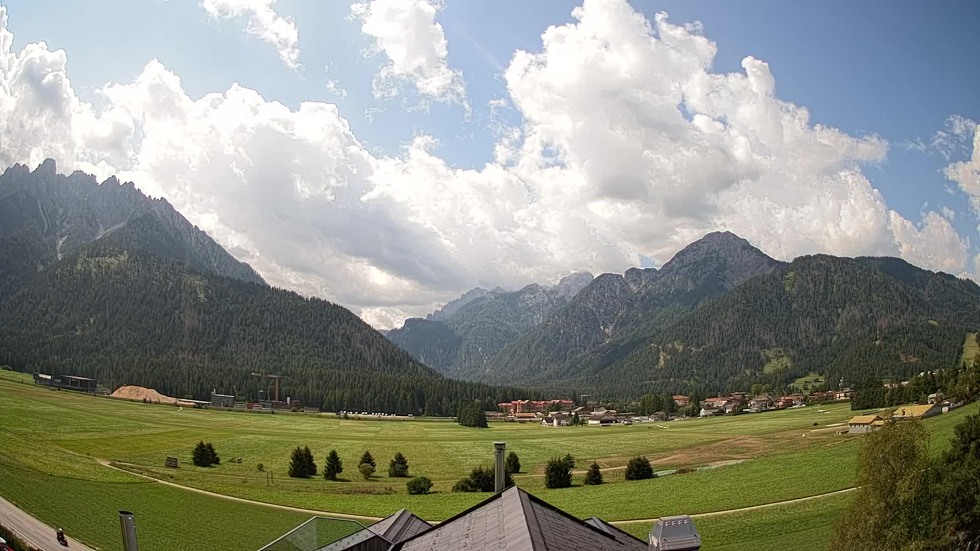 Webcam Toblach Dolomites – View from Hotel Rosengarten