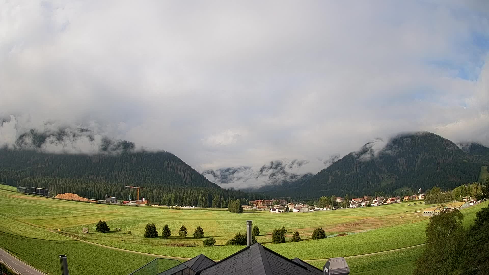 Web kamera Toblach Dolomiti – Pogled s Hotela Rosengarten
