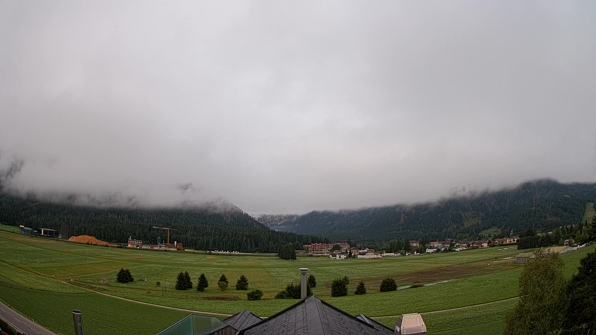 Spletna kamera Toblach Dolomiti – Pogled iz hotela Rosengarten