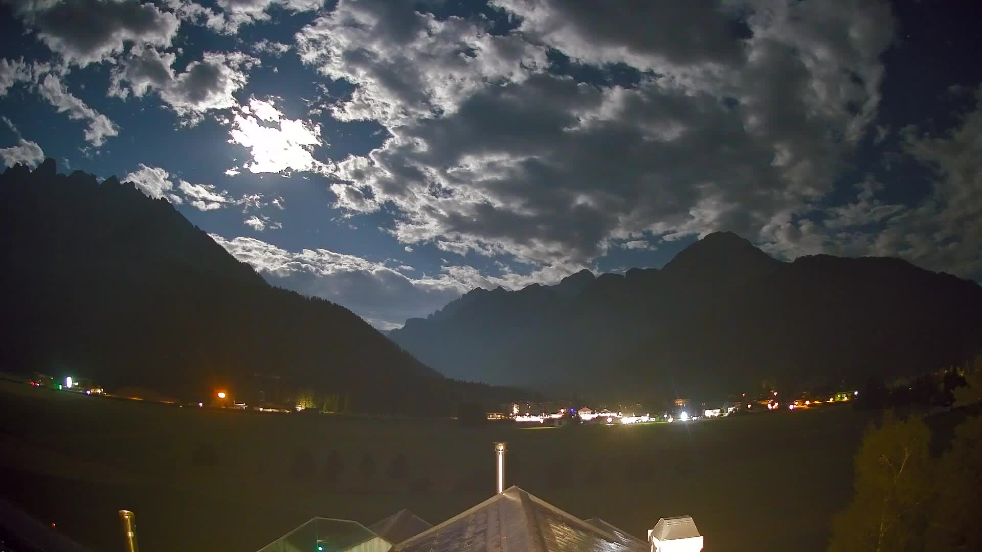 Webcam Toblach Dolomites – View from Hotel Rosengarten