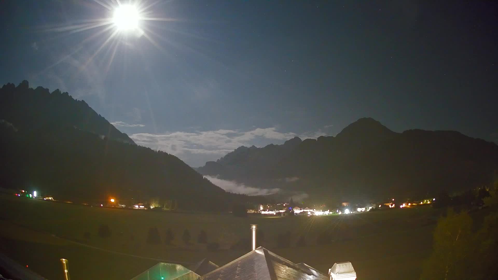 Webcam Toblach Dolomites – View from Hotel Rosengarten