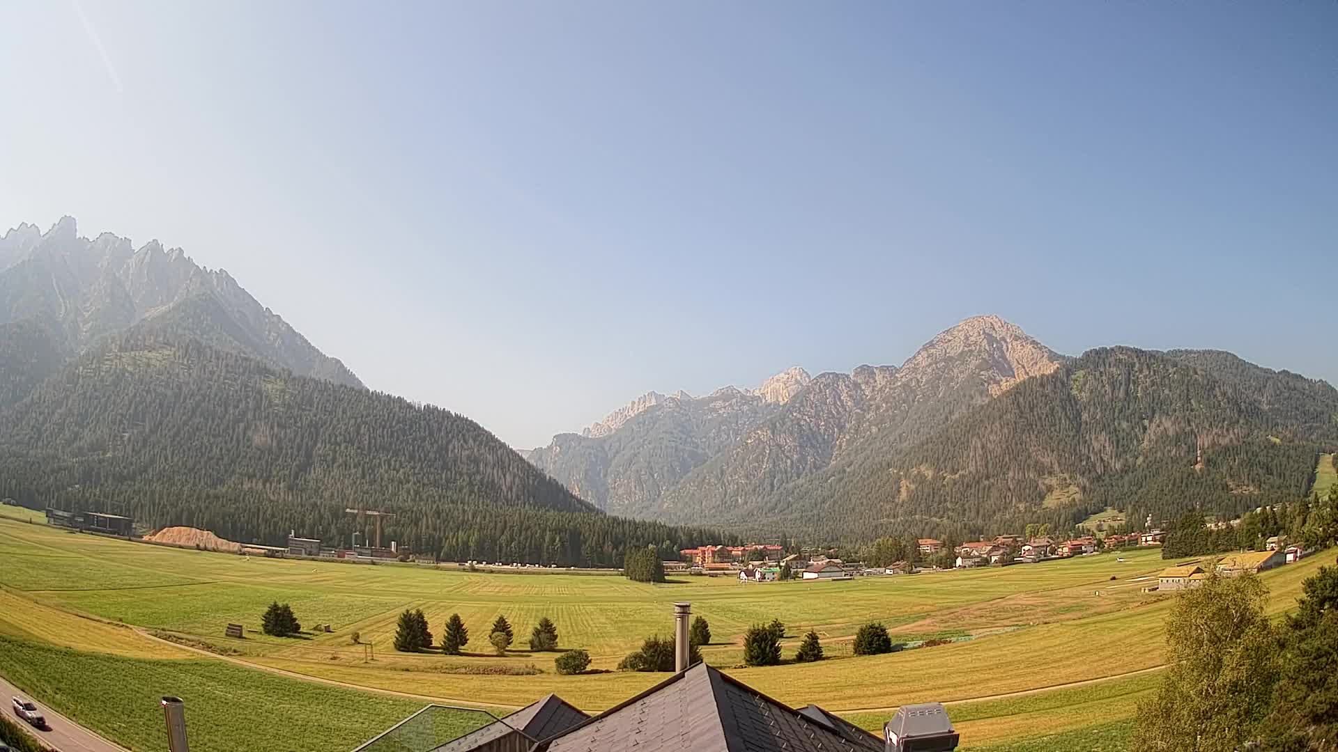Spletna kamera Toblach Dolomiti – Pogled iz hotela Rosengarten