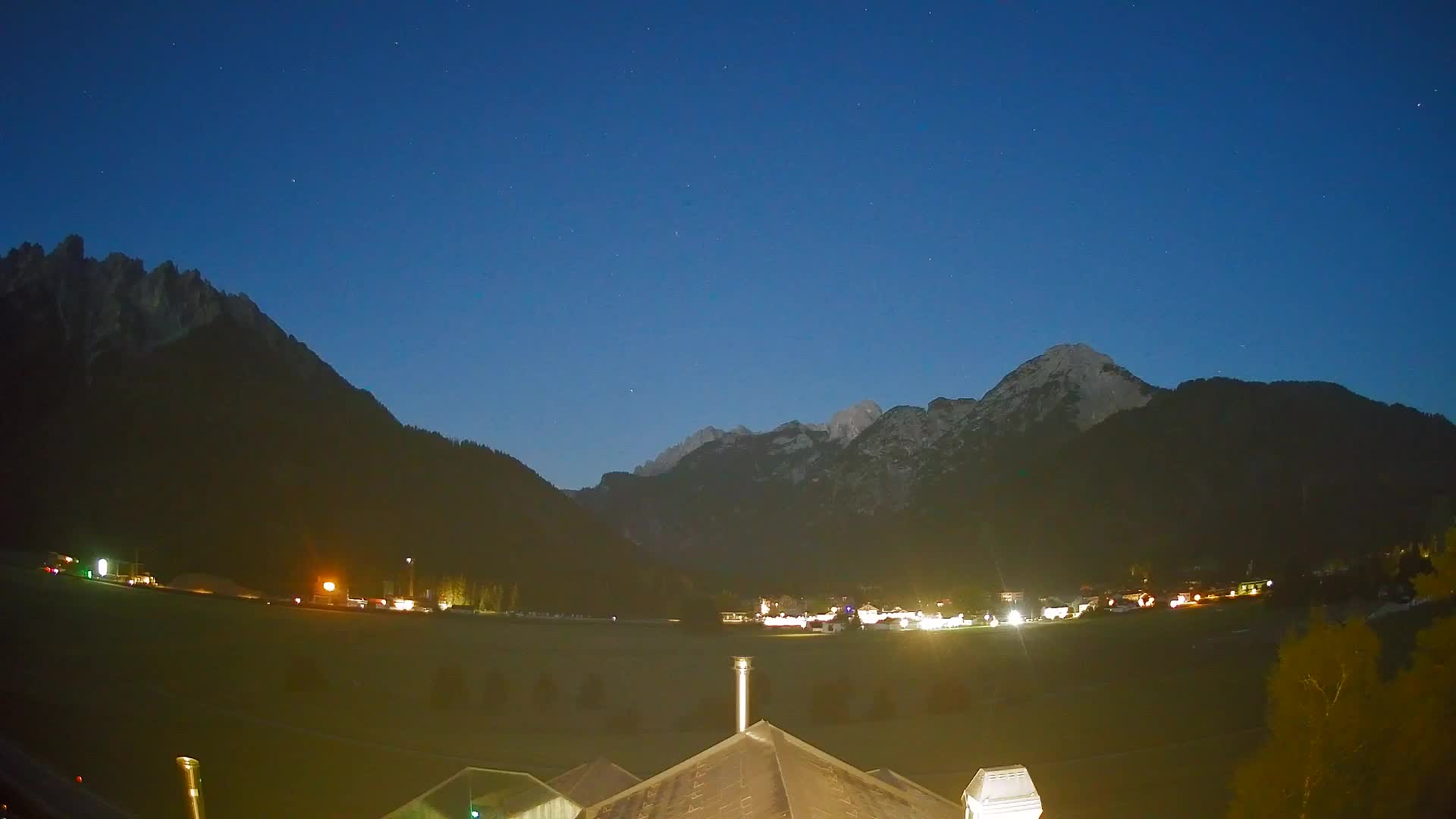 Spletna kamera Toblach Dolomiti – Pogled iz hotela Rosengarten