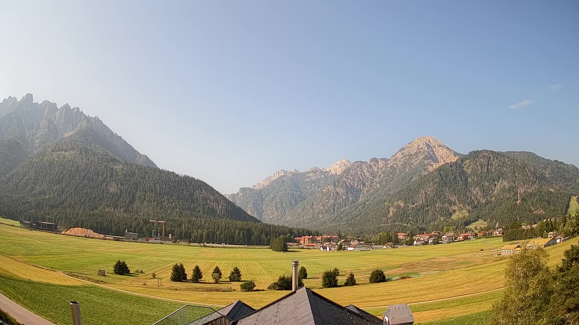 Web kamera Toblach Dolomiti – Pogled s Hotela Rosengarten