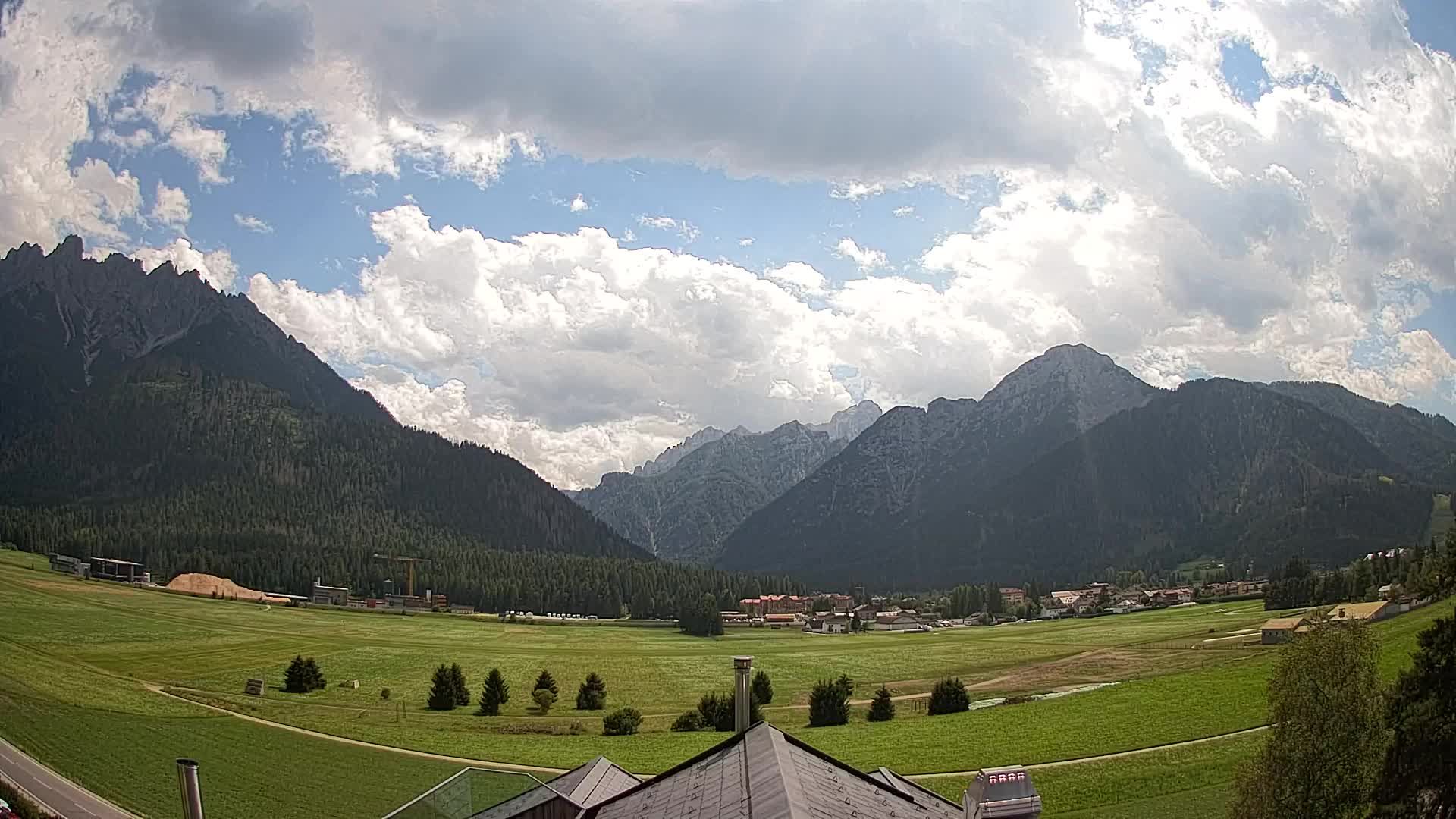 Webcam Toblach Dolomites – View from Hotel Rosengarten