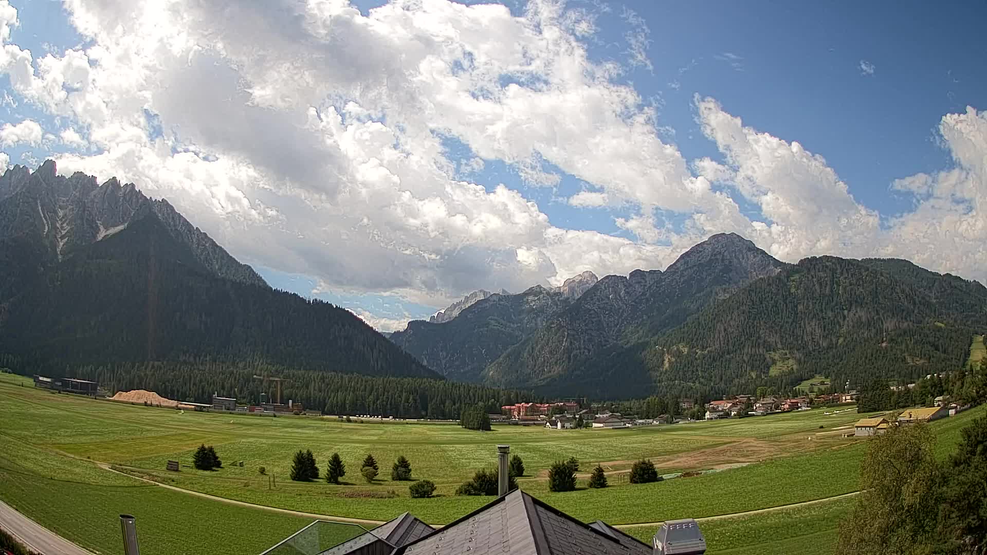 Webcam Toblach Dolomites – View from Hotel Rosengarten