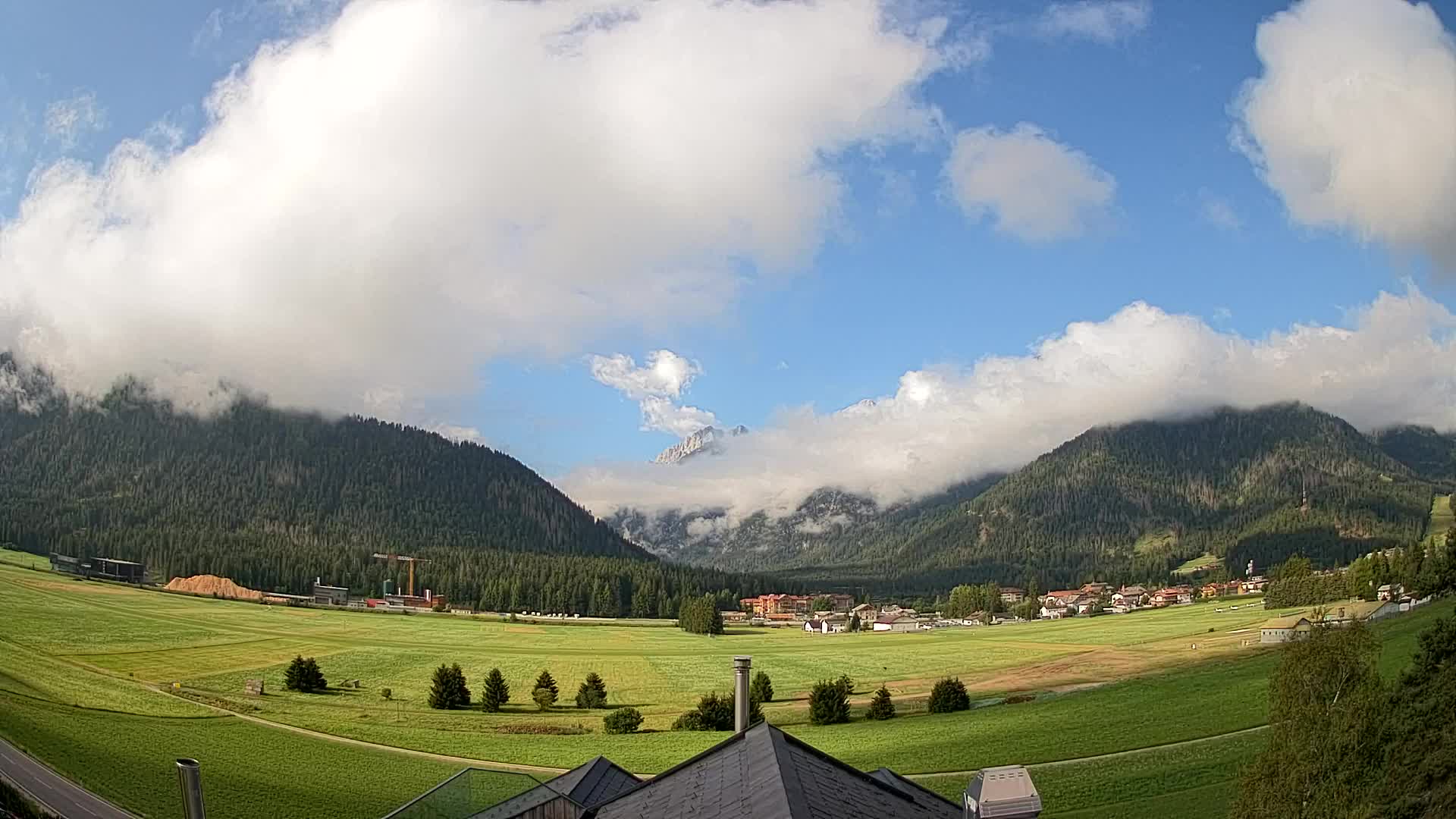 Spletna kamera Toblach Dolomiti – Pogled iz hotela Rosengarten
