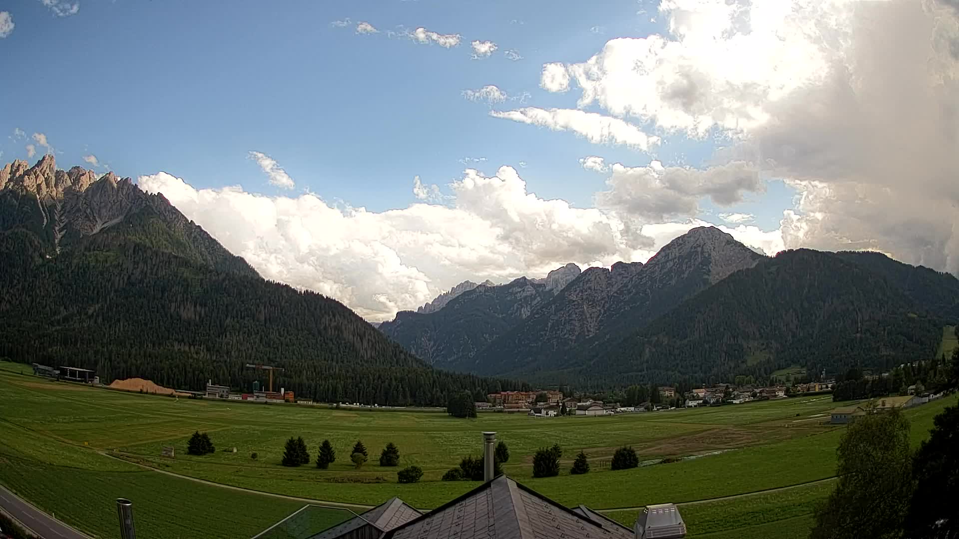 Webcam Toblach Dolomites – View from Hotel Rosengarten