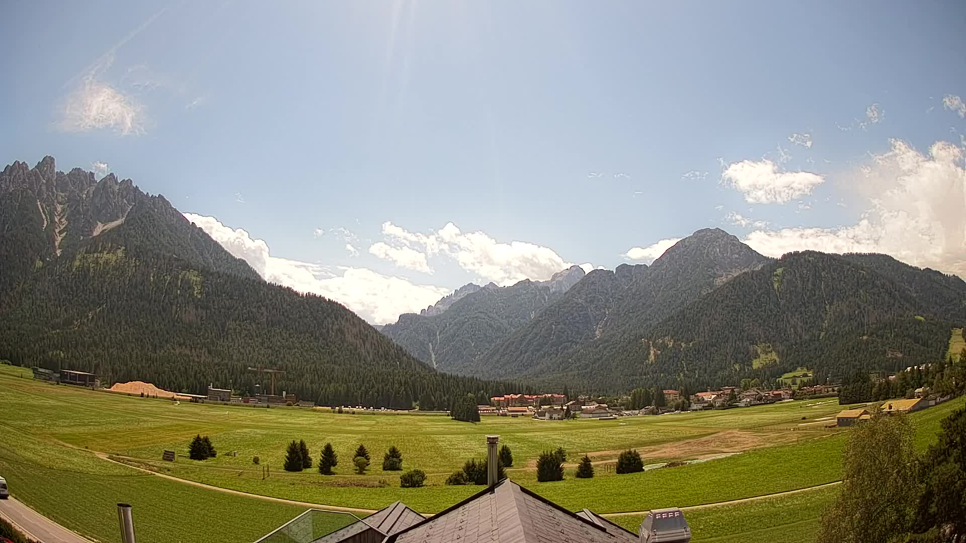 Webcam Toblach Dolomites – View from Hotel Rosengarten