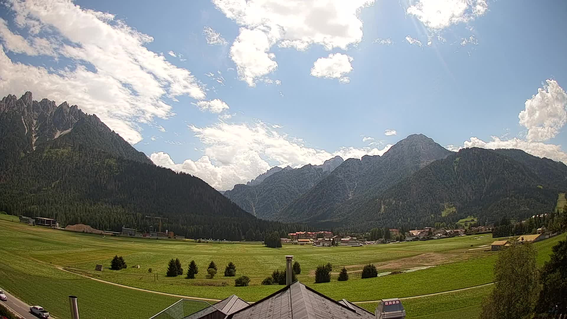Spletna kamera Toblach Dolomiti – Pogled iz hotela Rosengarten
