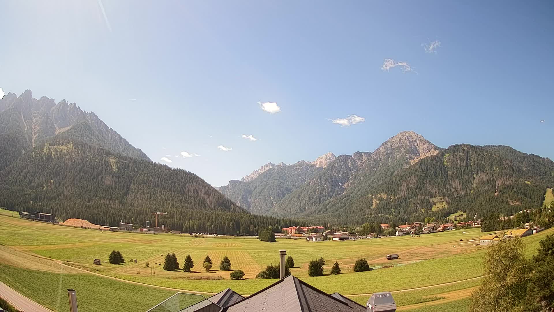 Webcam Toblach Dolomites – View from Hotel Rosengarten