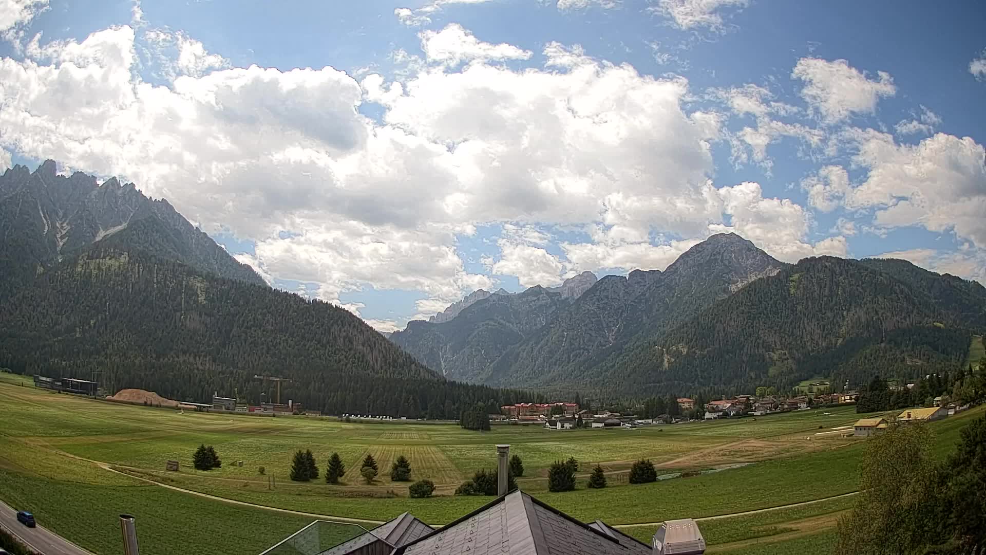 Webcam Toblach Dolomites – View from Hotel Rosengarten