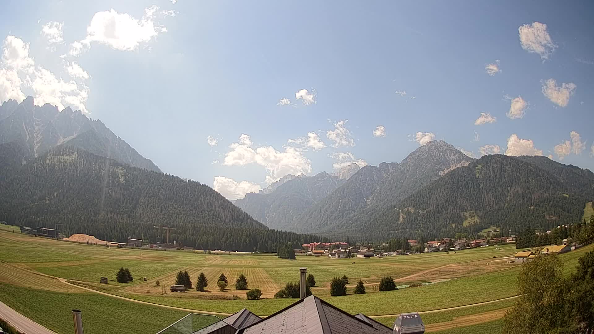 Webcam Toblach Dolomites – View from Hotel Rosengarten