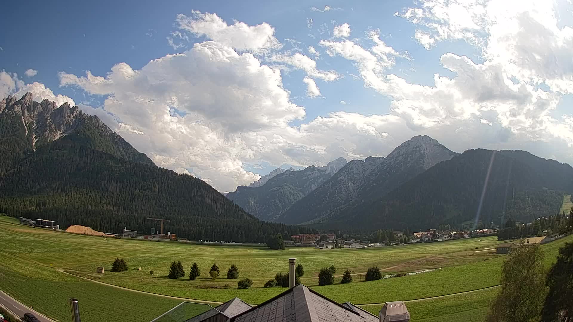 Webcam Toblach Dolomites – View from Hotel Rosengarten