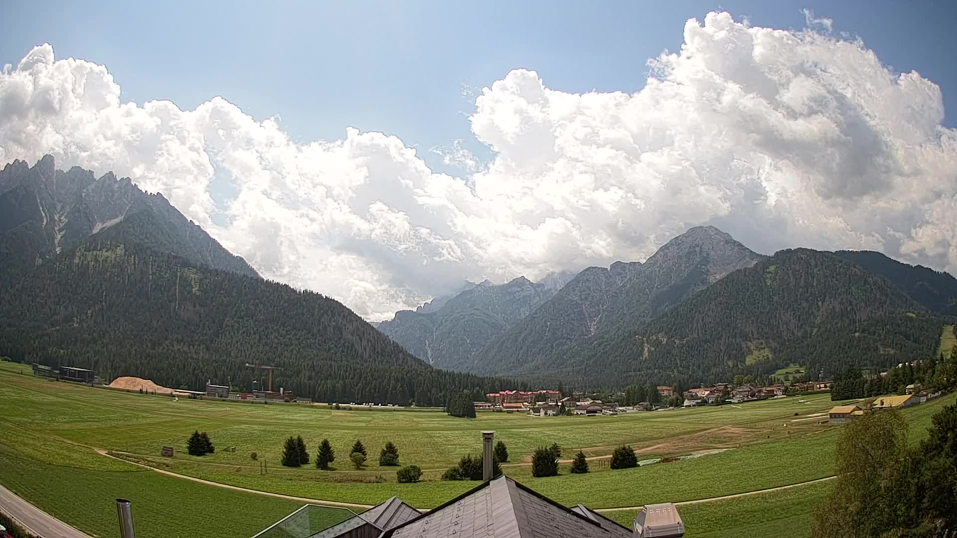 Webcam Toblach Dolomites – View from Hotel Rosengarten