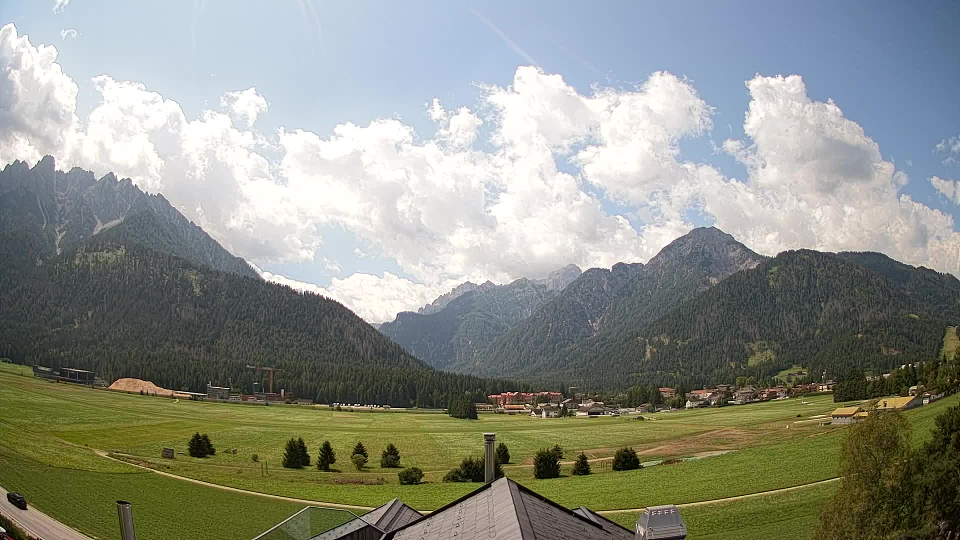 Web kamera Toblach Dolomiti – Pogled s Hotela Rosengarten