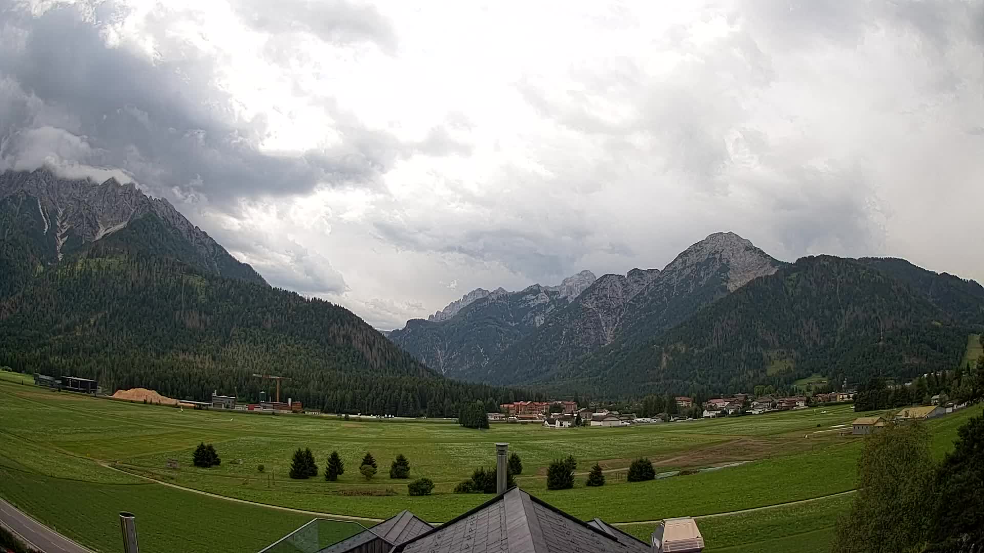 Webcam Toblach Dolomites – View from Hotel Rosengarten