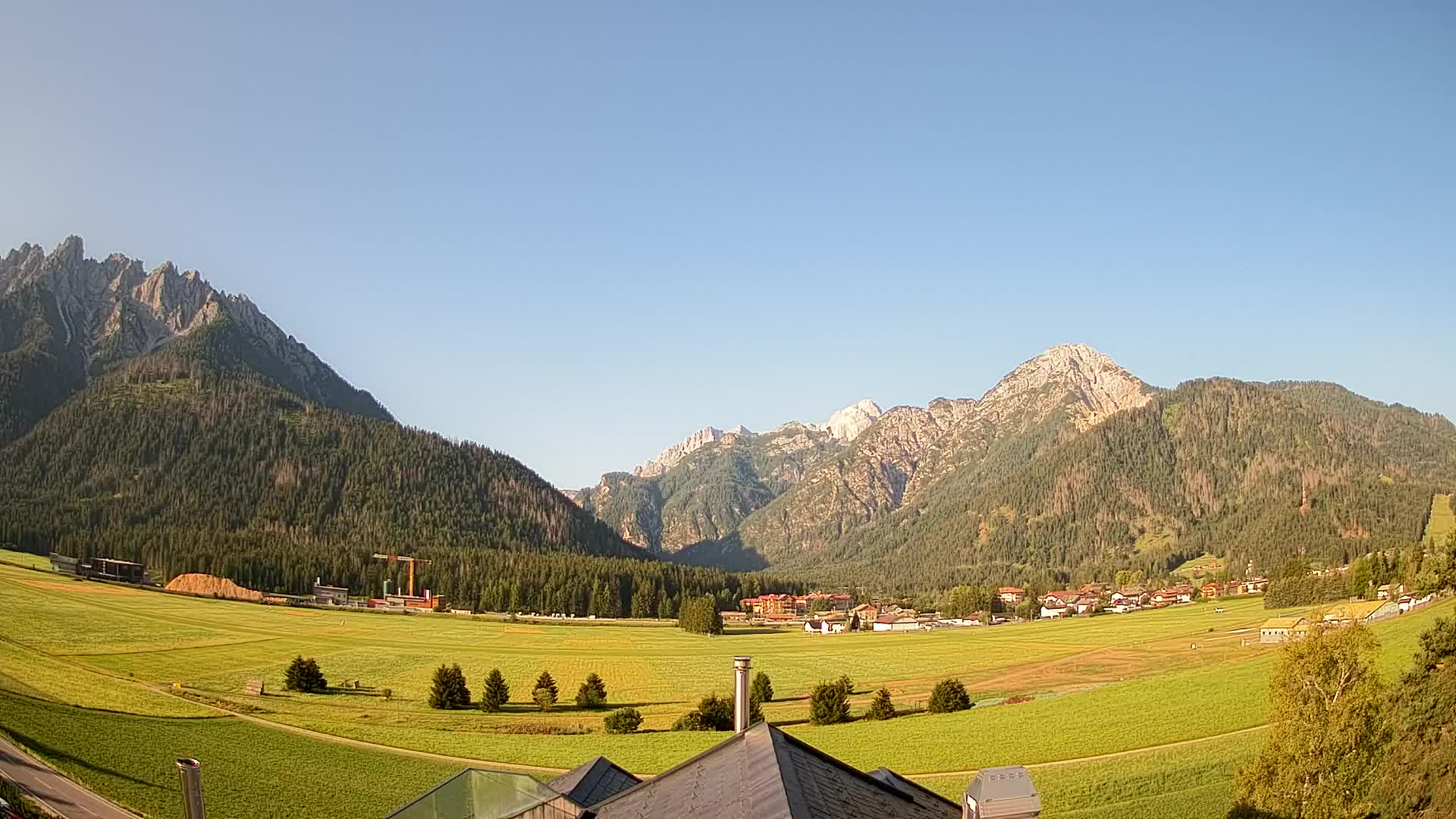 Webcam Toblach Dolomites – View from Hotel Rosengarten