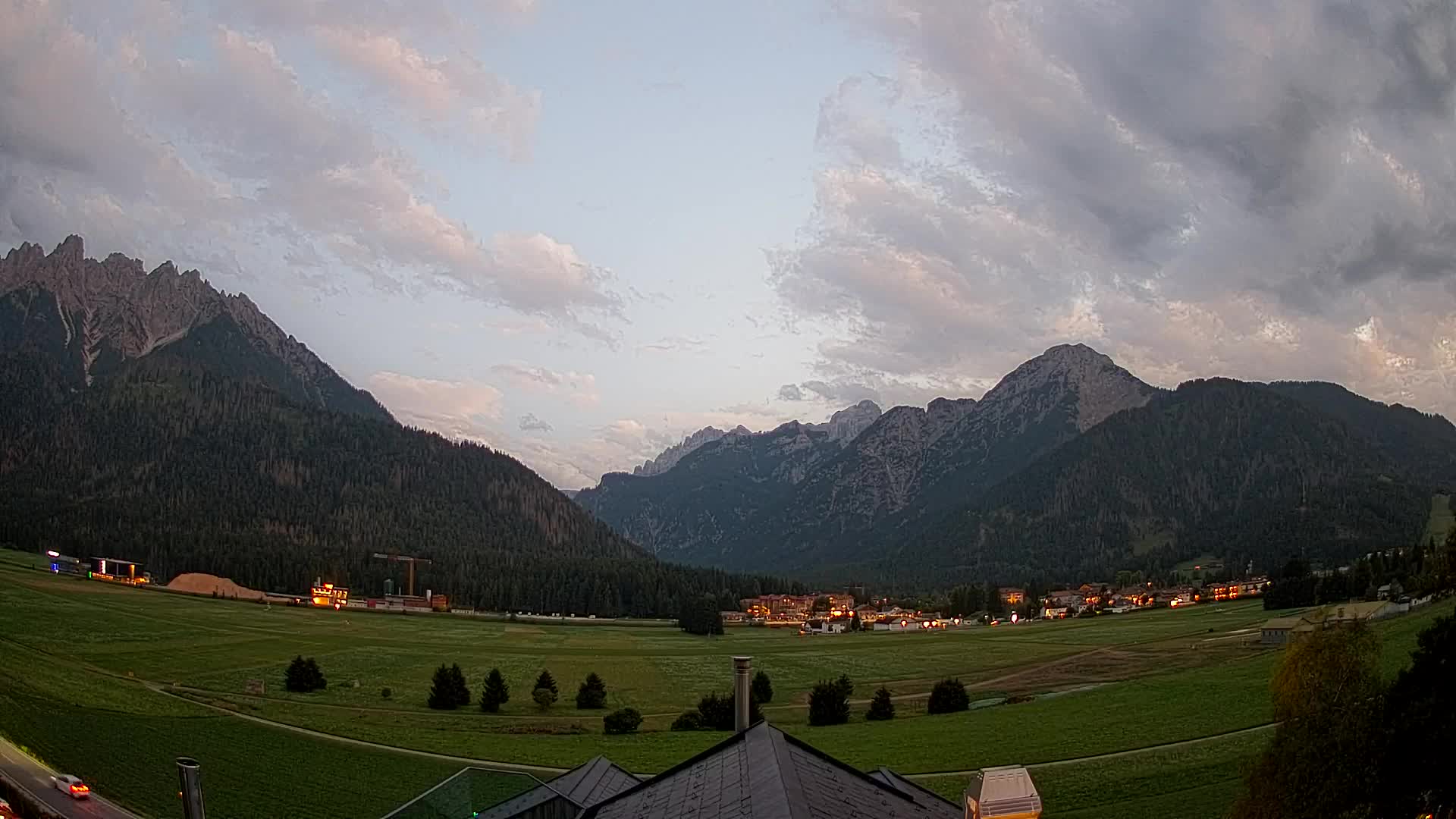 Spletna kamera Toblach Dolomiti – Pogled iz hotela Rosengarten