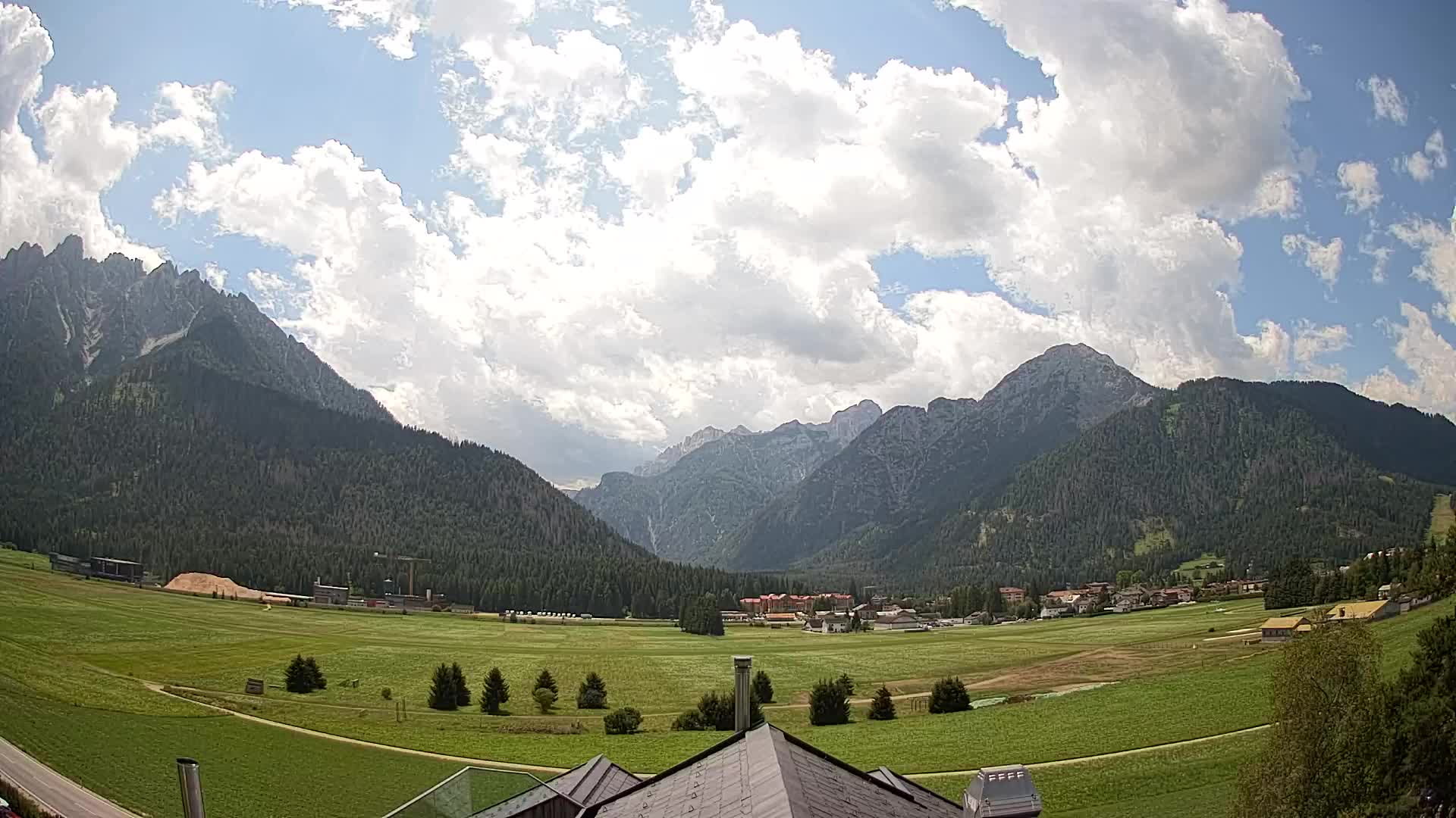 Webcam Toblach Dolomites – View from Hotel Rosengarten