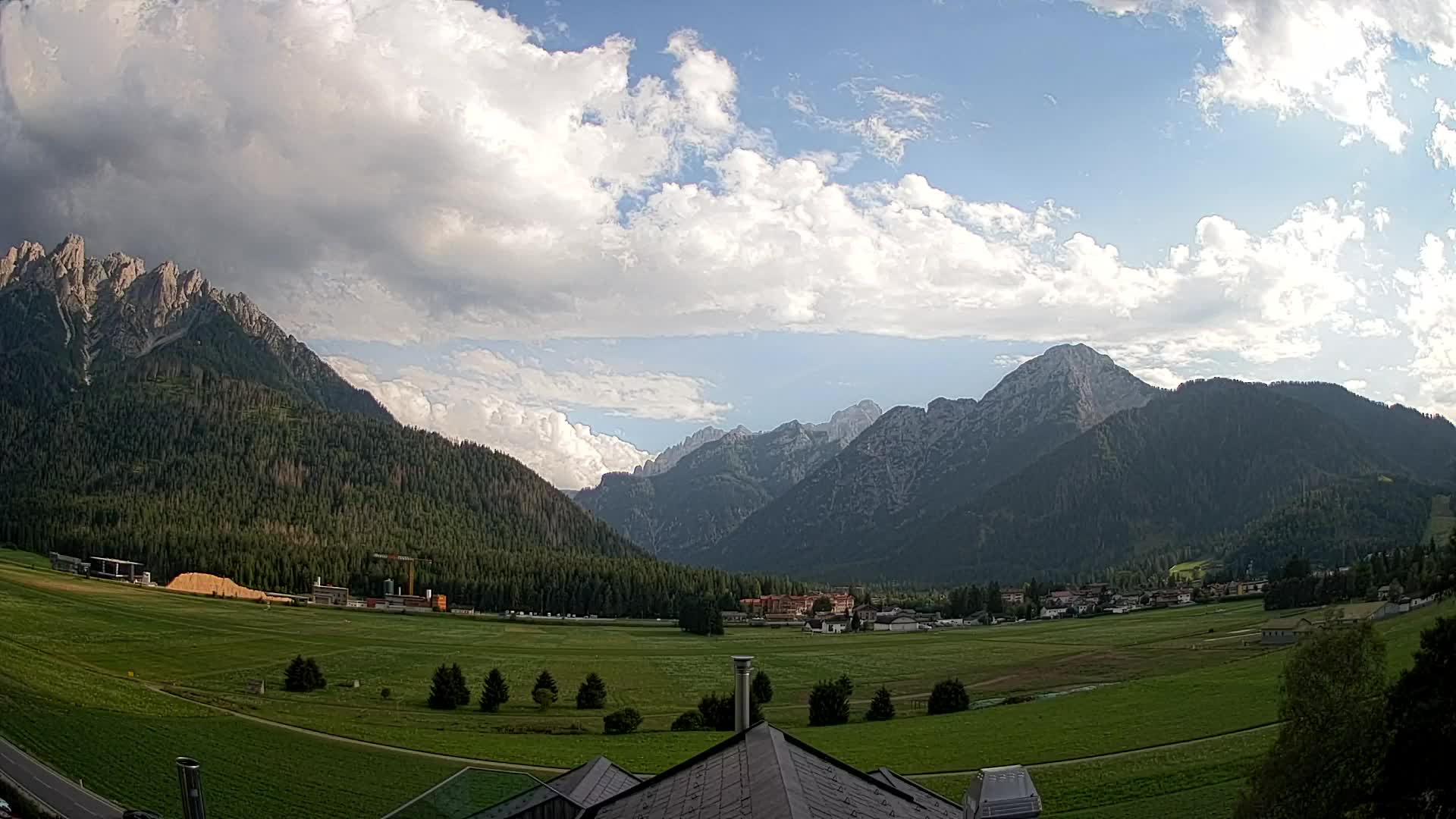 Webcam Toblach Dolomites – View from Hotel Rosengarten