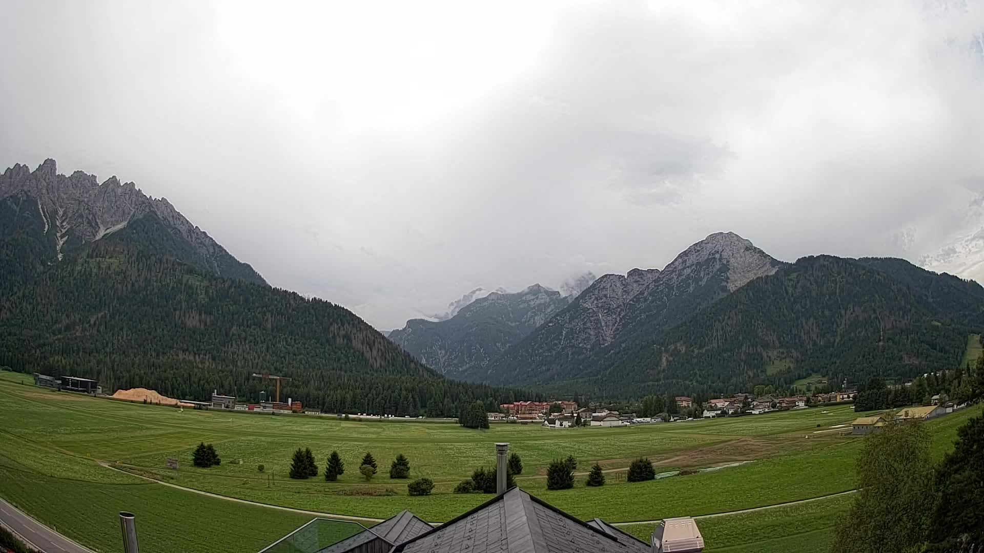 Webcam Toblach Dolomites – View from Hotel Rosengarten